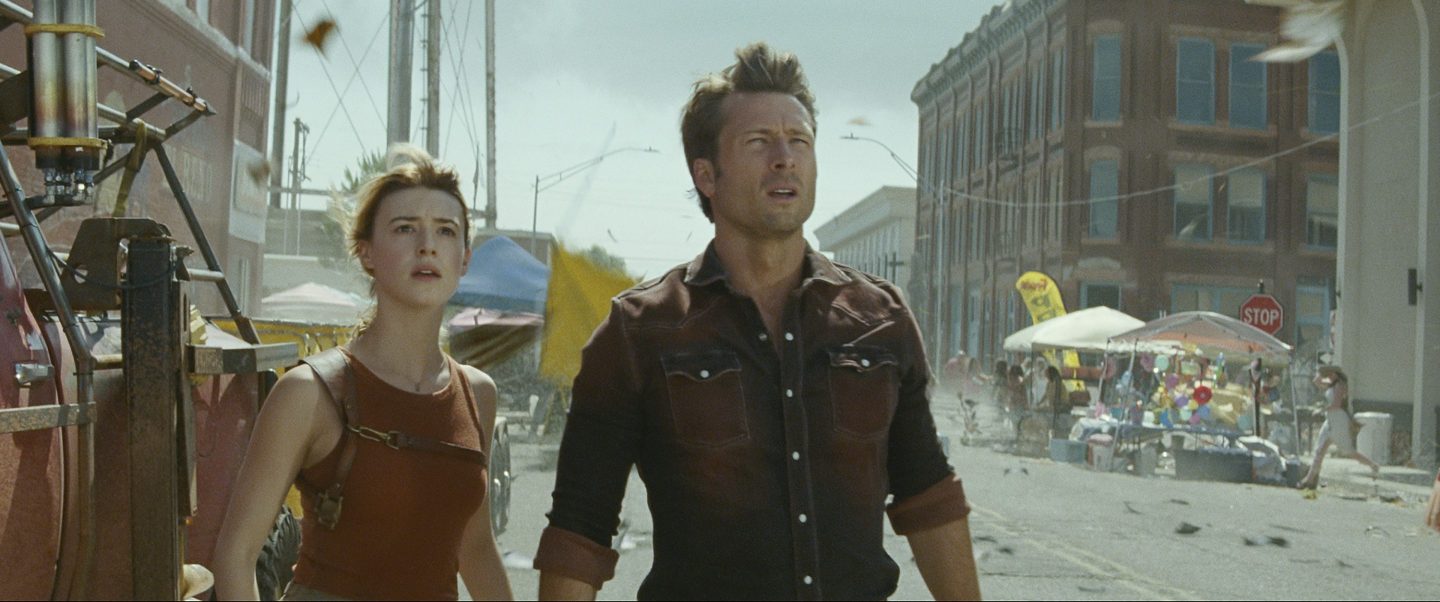 Glen Powell and Daisy Edgar-Jones from "Twisters."