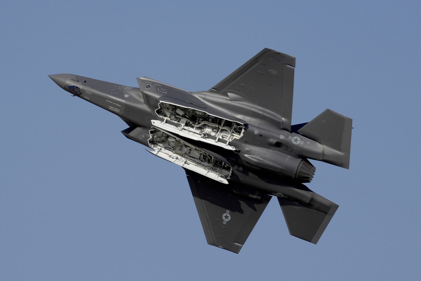 A US F-35 fighter jet performs during the opening day of the Dubai Air Show, United Arab Emirates, on Nov. 13, 2023.