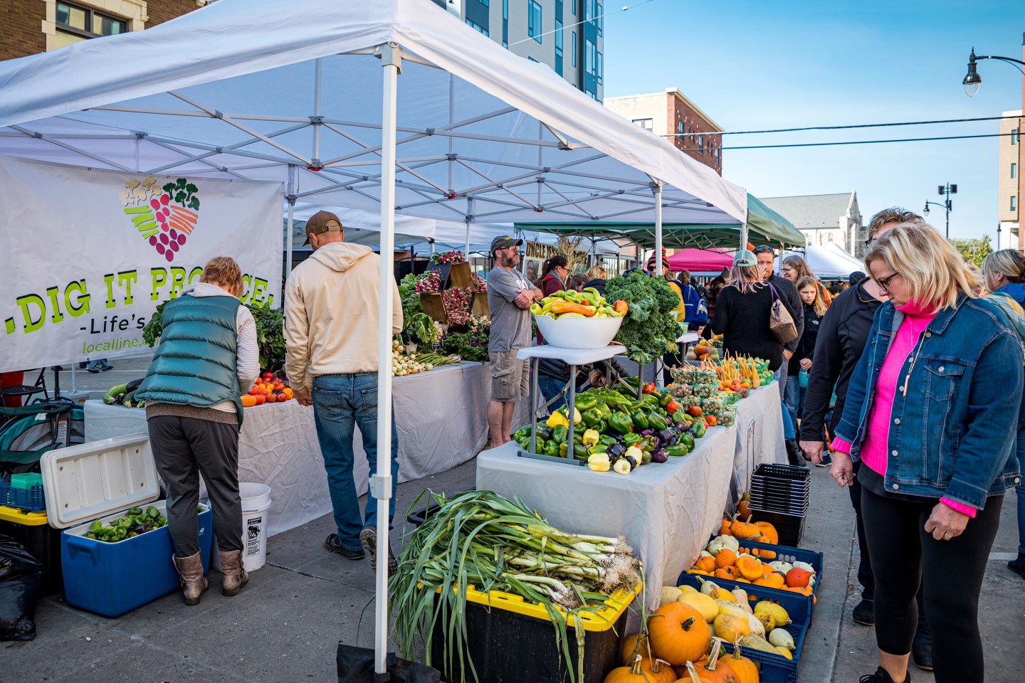 Fargo's Red River Market in the fall.