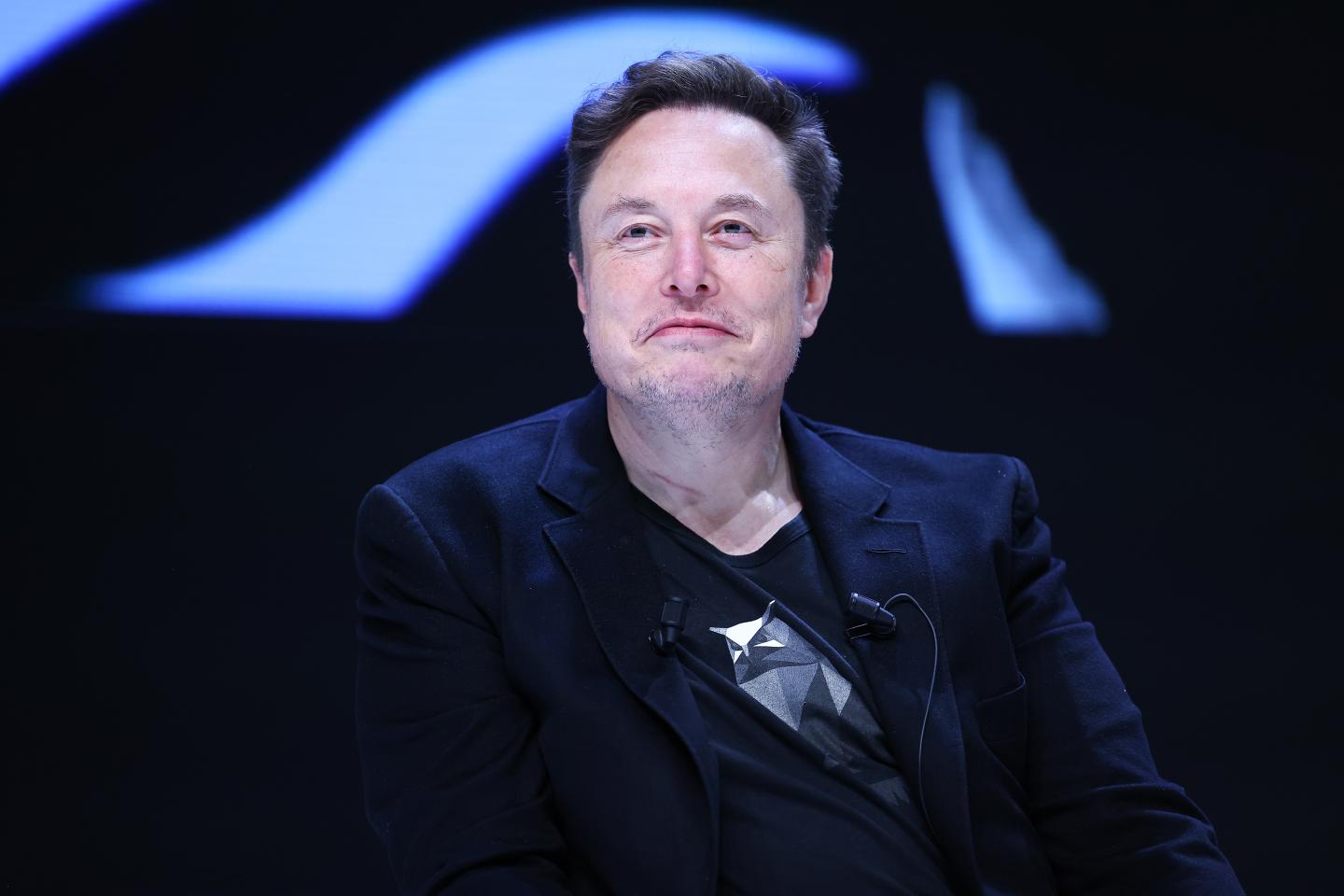 Tesla stock is firmly back in the Magnificent Seven—even as its EV market share slides