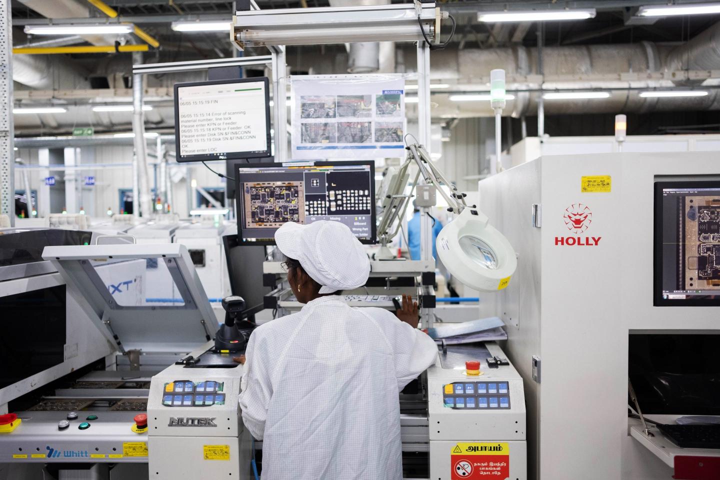 India’s human rights watchdog targets Foxconn over claims the Apple supplier refused to hire married women
