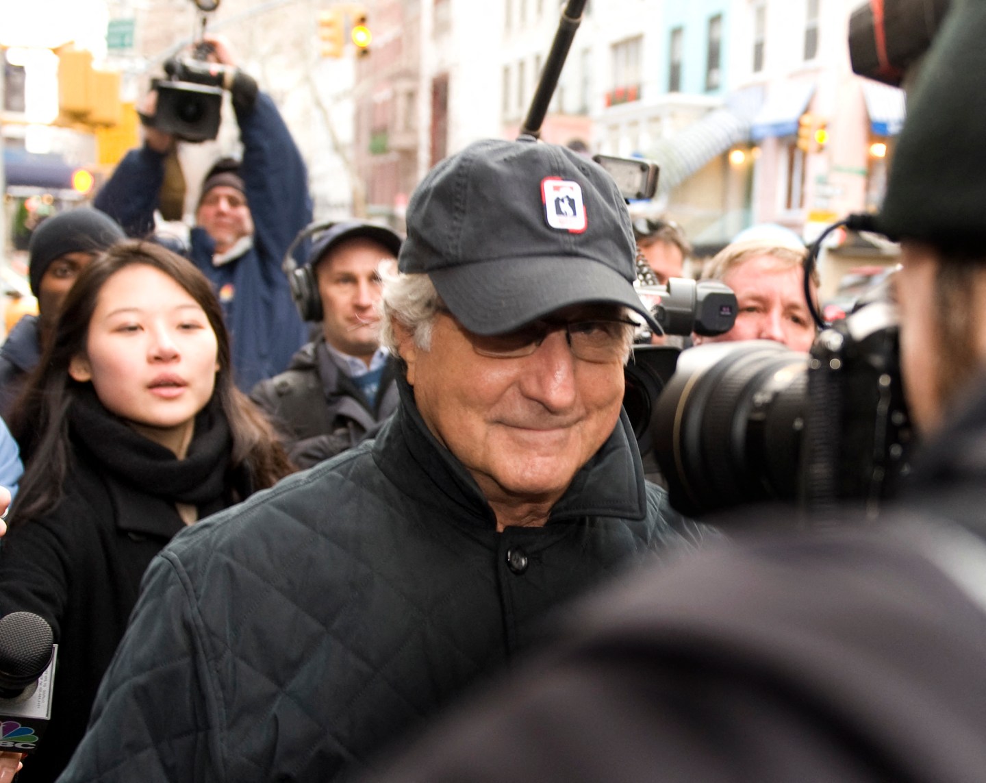 Bernard L Madoff walks down Lexington Ave to his apartment on Dec. 17, 2008.