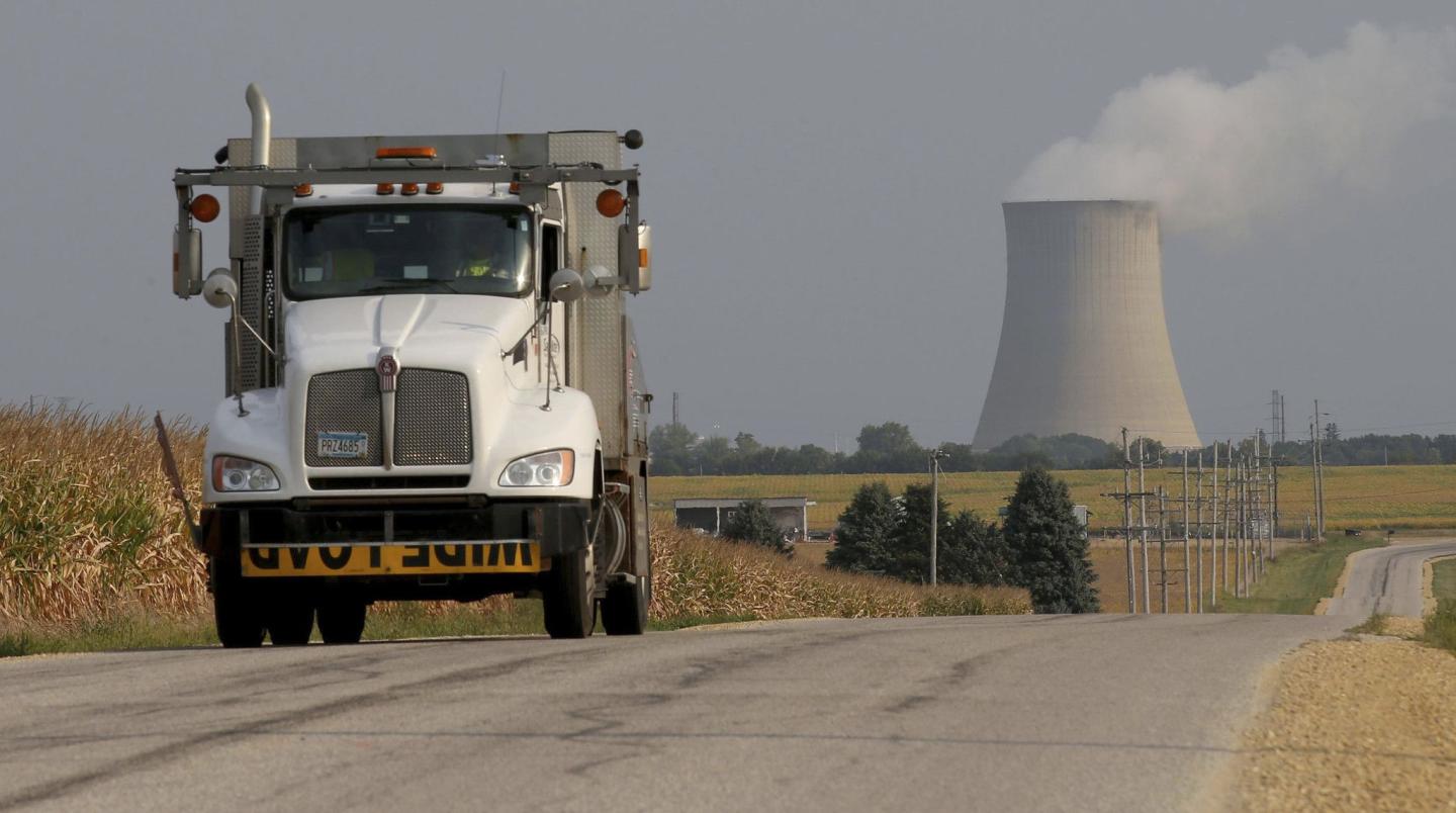 Tech companies are looking at licensing nuclear power to fuel their AI initiatives.