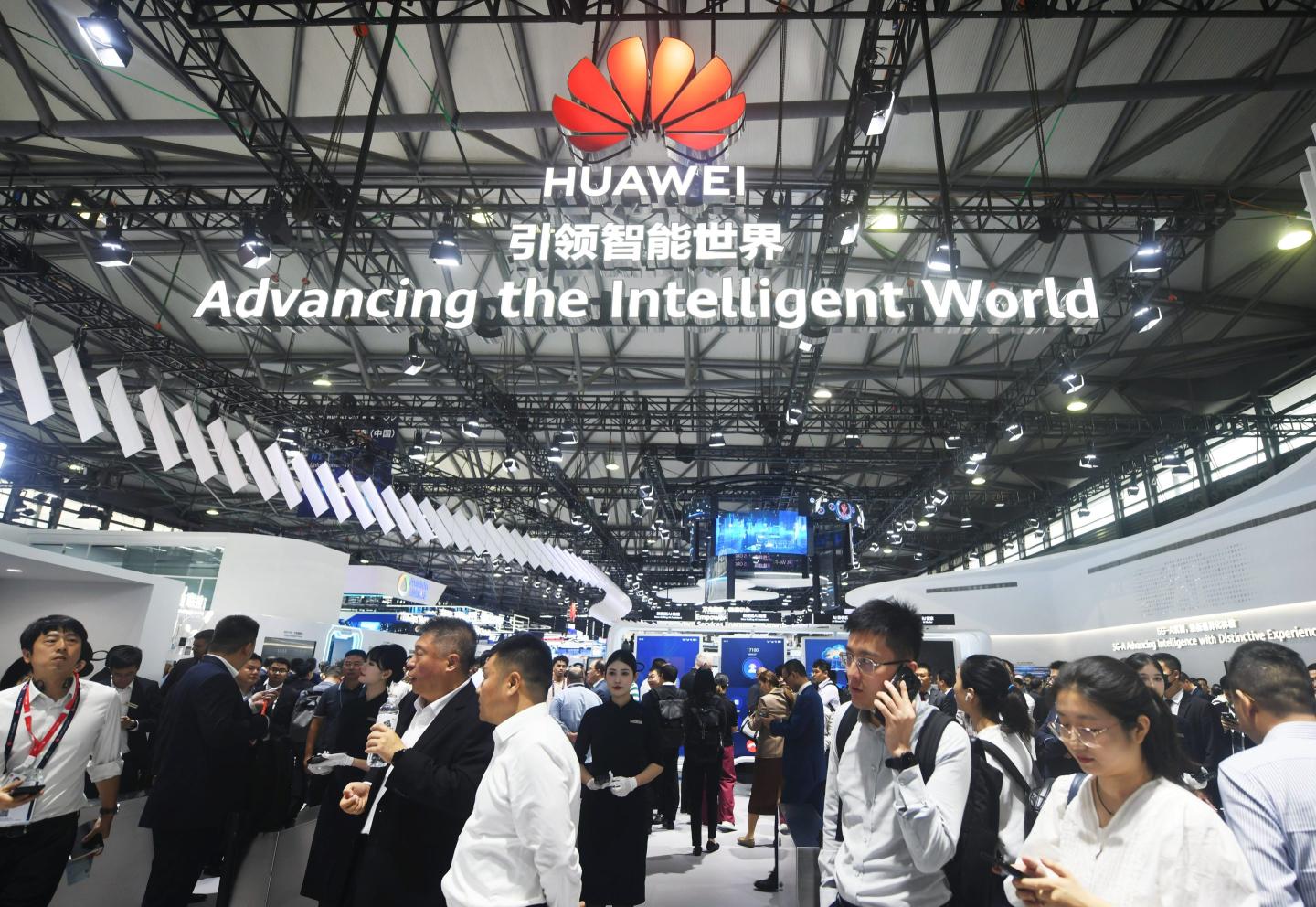 Even the Pentagon can’t completely freeze Huawei out of its operations