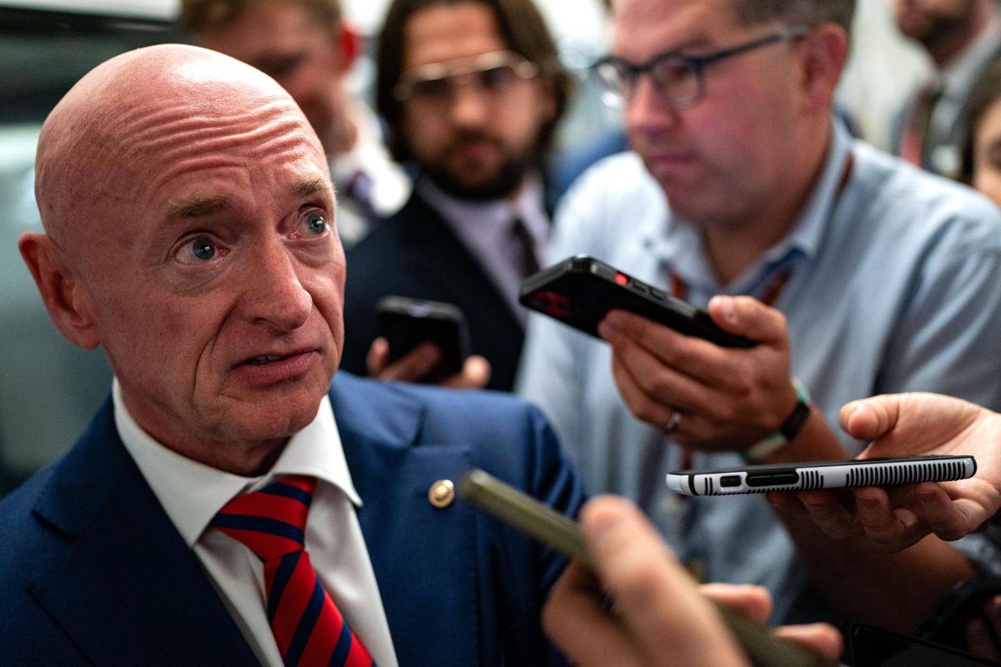 Harris most likely to pick Kelly, says Polymarket