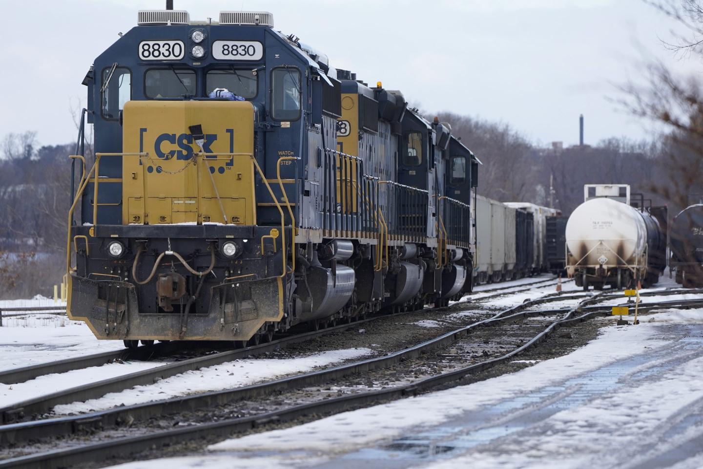 CSX train