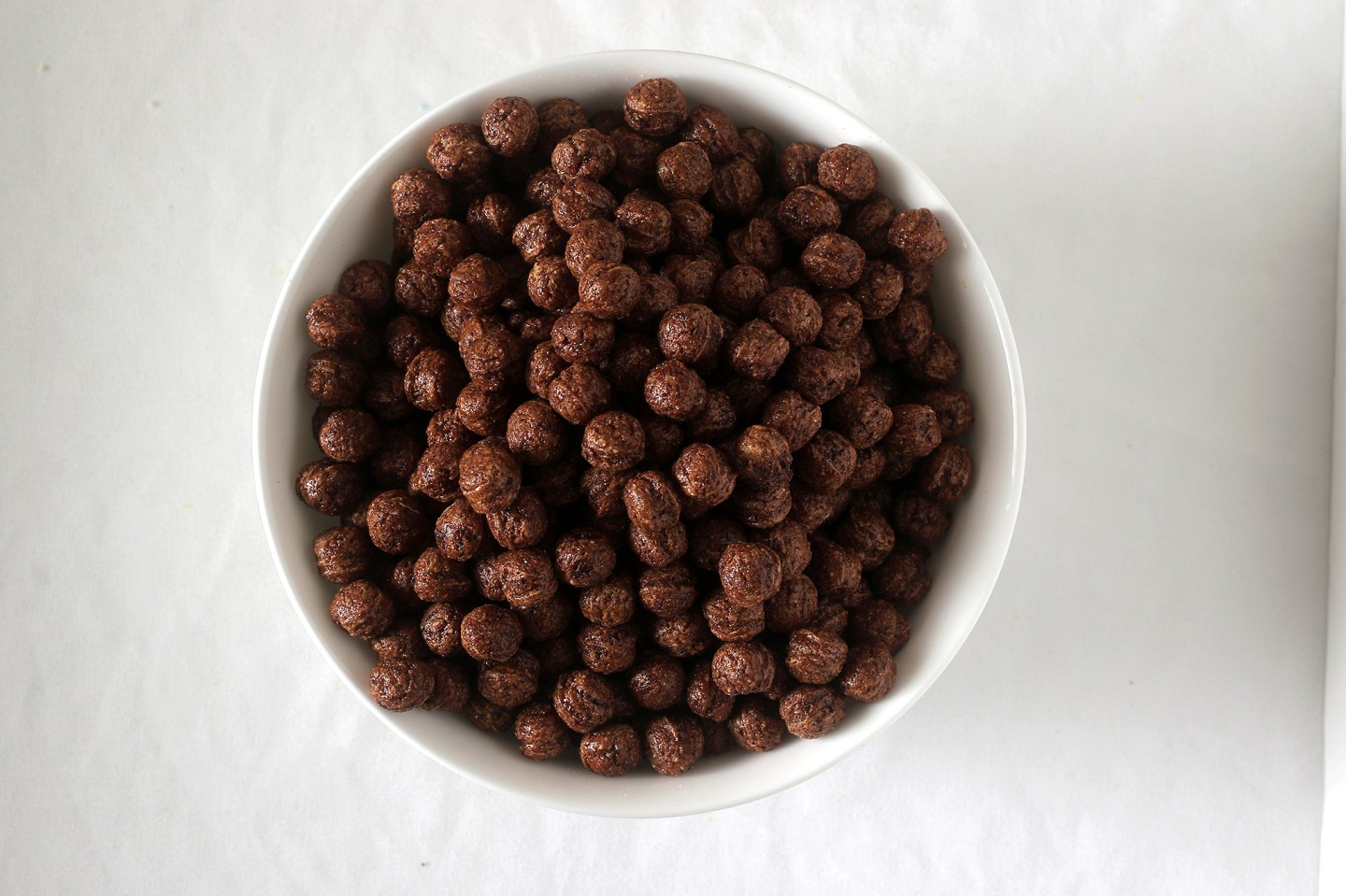 A lawsuit alleges Cocoa Puffs cereal contains dangerous levels of lead.