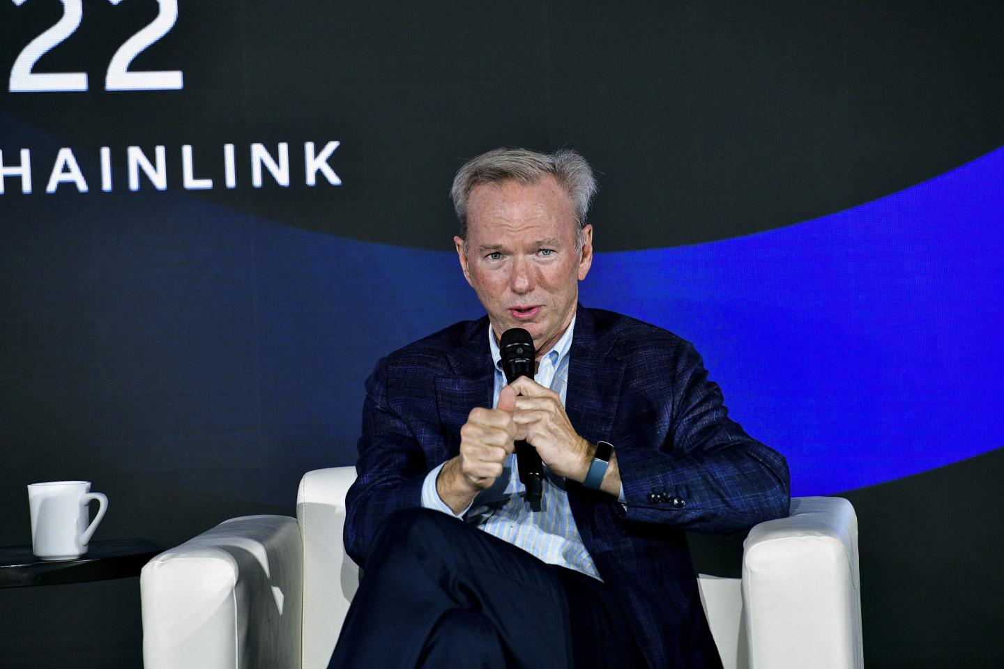 “I misspoke about Google and their work hours”: Google’s former CEO Eric Schmidt backtracks.