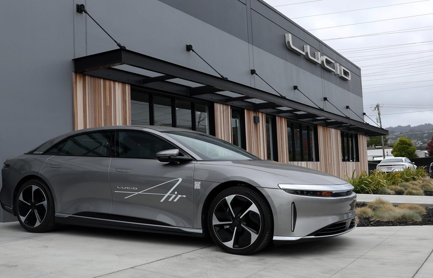 Tesla rival Lucid gets another $1.5 billion cash injection from Saudi Arabia to keep going through 2025