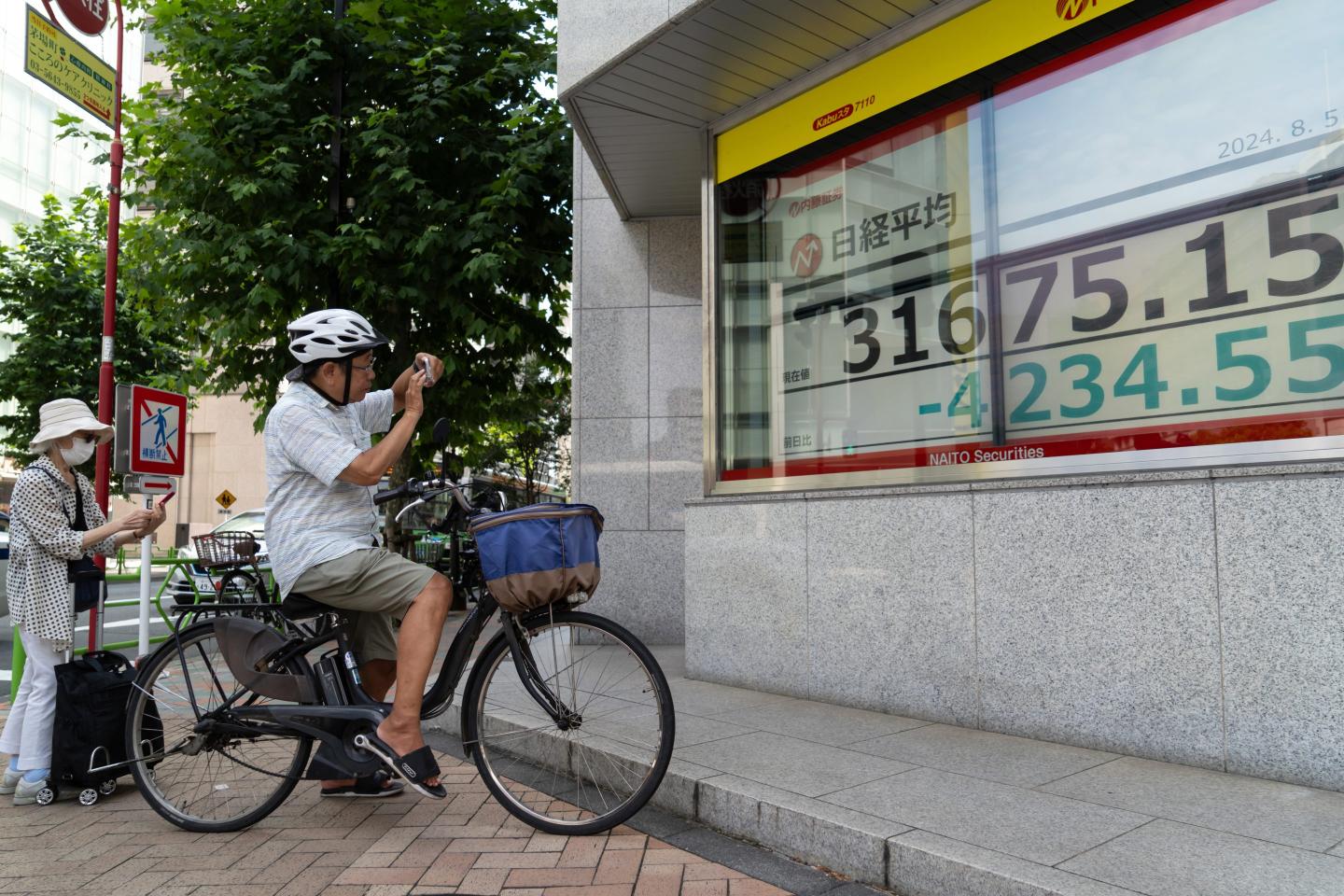 Asian markets are in meltdown as Japan erases all the gains from this year’s record-breaking stock rally