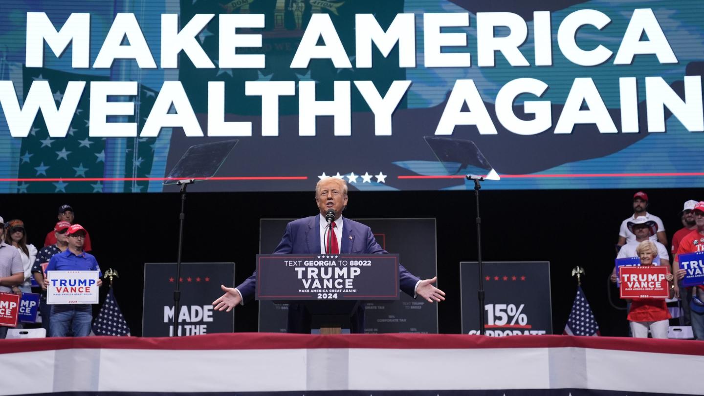Trump says he’d put 100% tariff on every car imported from Mexico if he’s elected