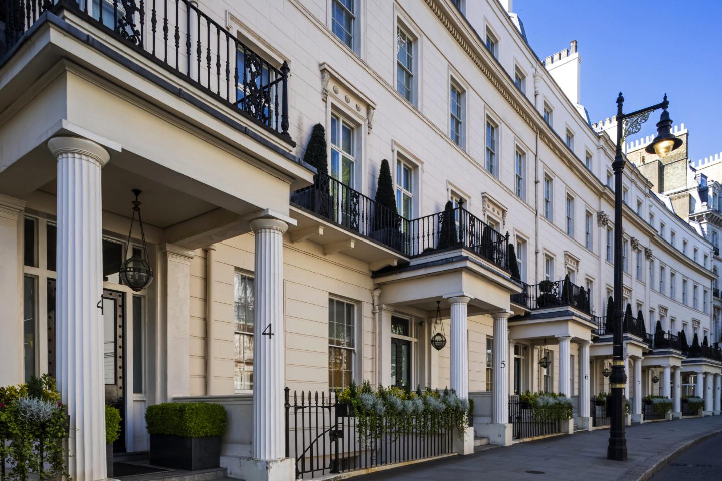 London’s most expensive homes are having a hard time finding new owners