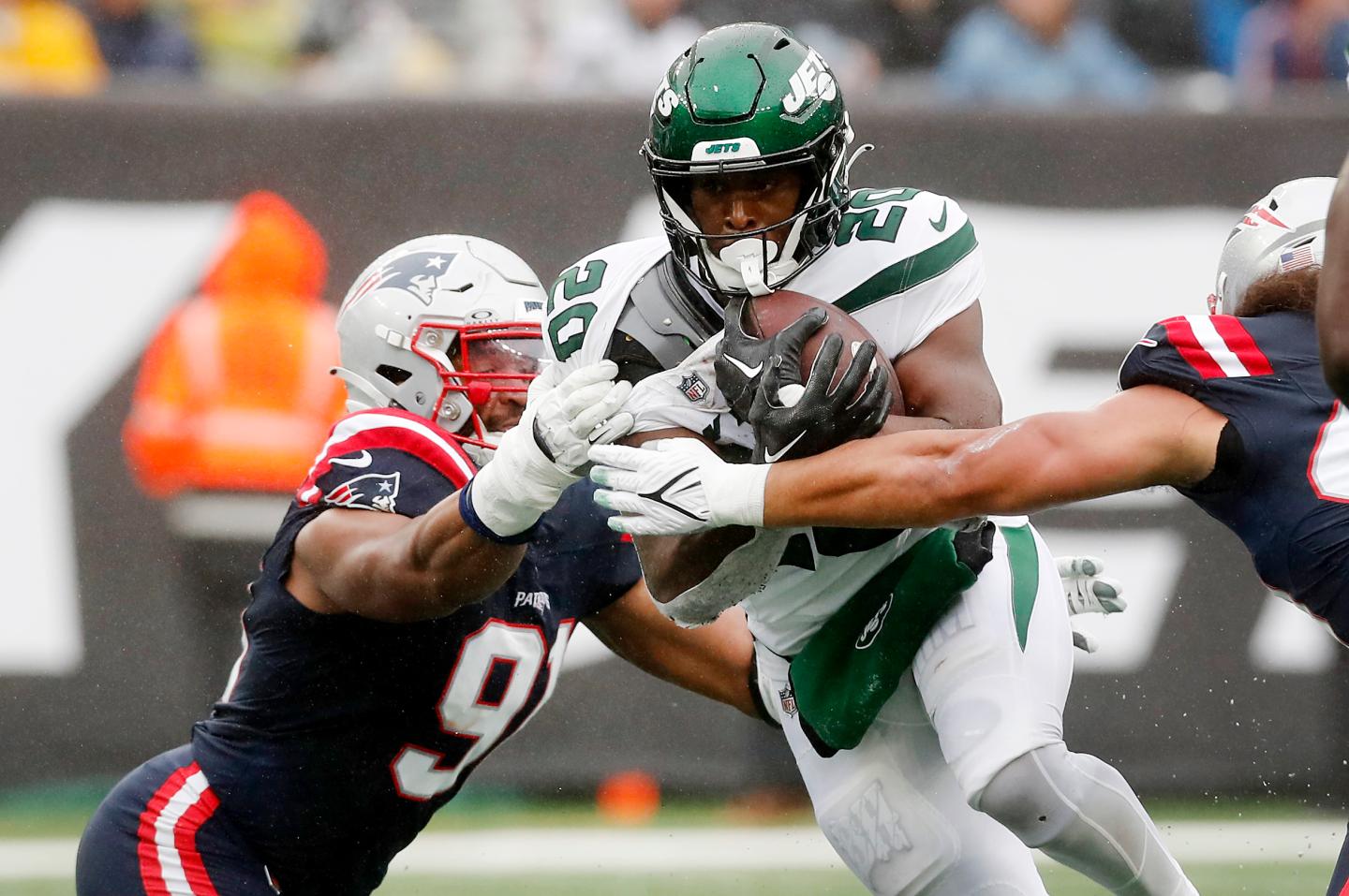 How to watch the NFL’s Thursday Night Football Week 3 of the 2024-2025 season live online for free—and without cable
