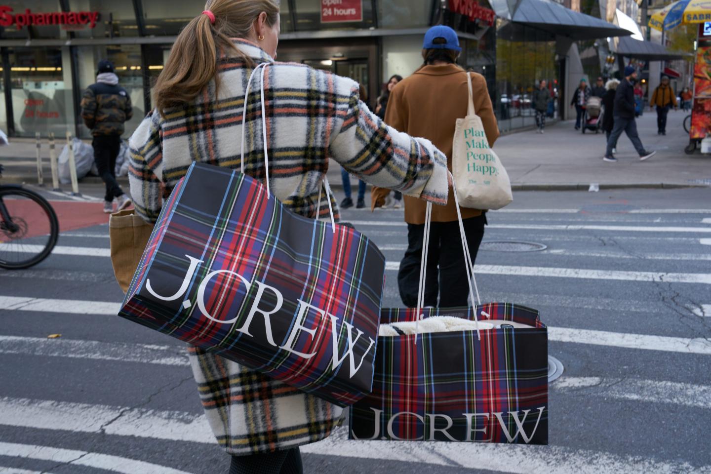After a seven-year absence, J.Crew brings back physical catalogs