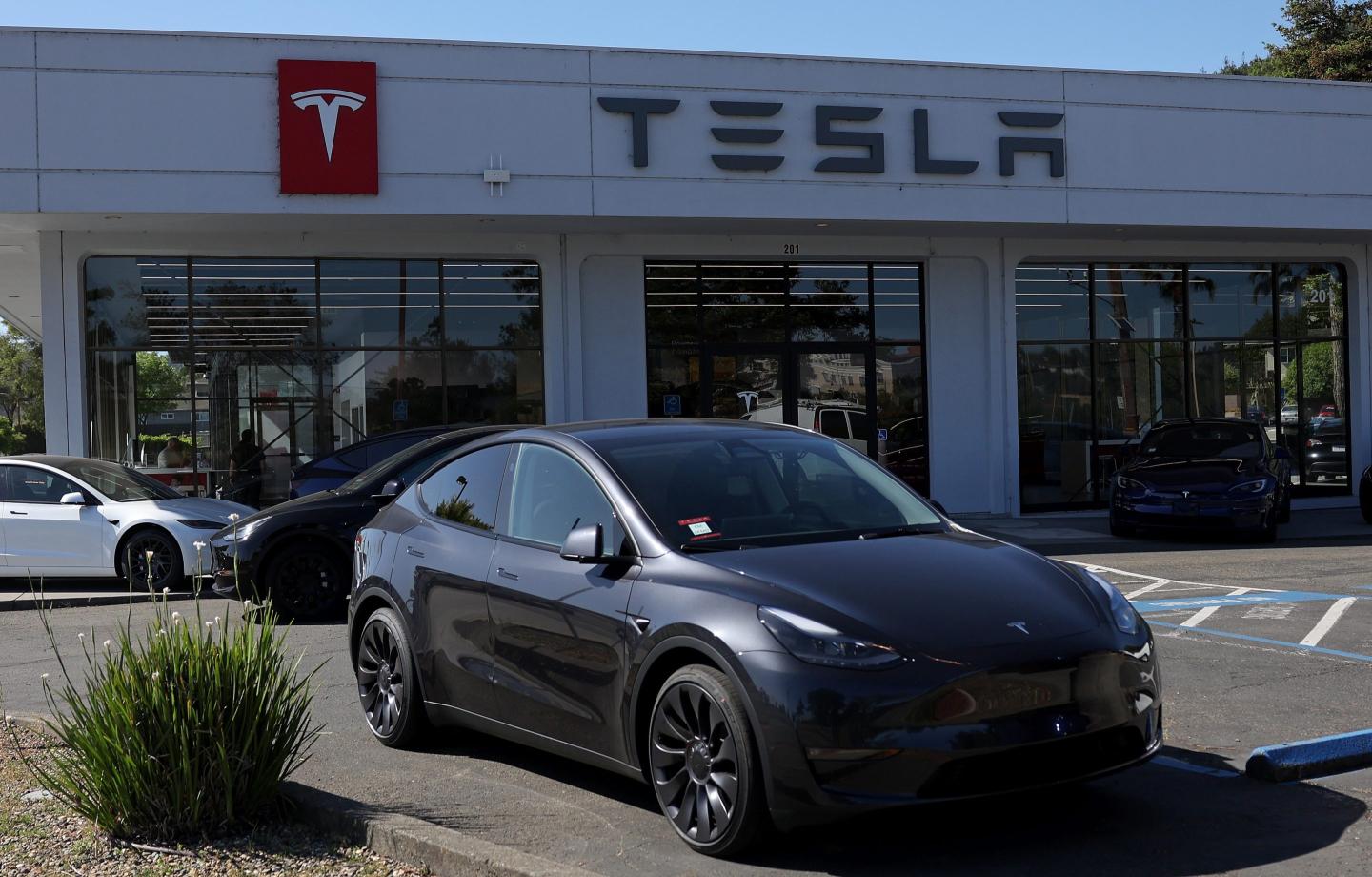 Used EV prices have fallen far below gas vehicles