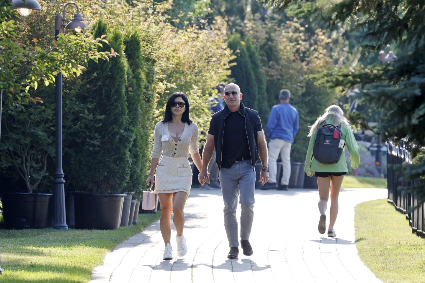 Jeff Bezos, founder of Amazon, with fiancée and former TV host Lauren Sánchez.