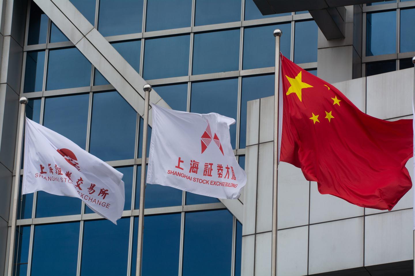 JPMorgan ditches its buy recommendation for China stocks due to a possible ‘Tariff War 2.0’