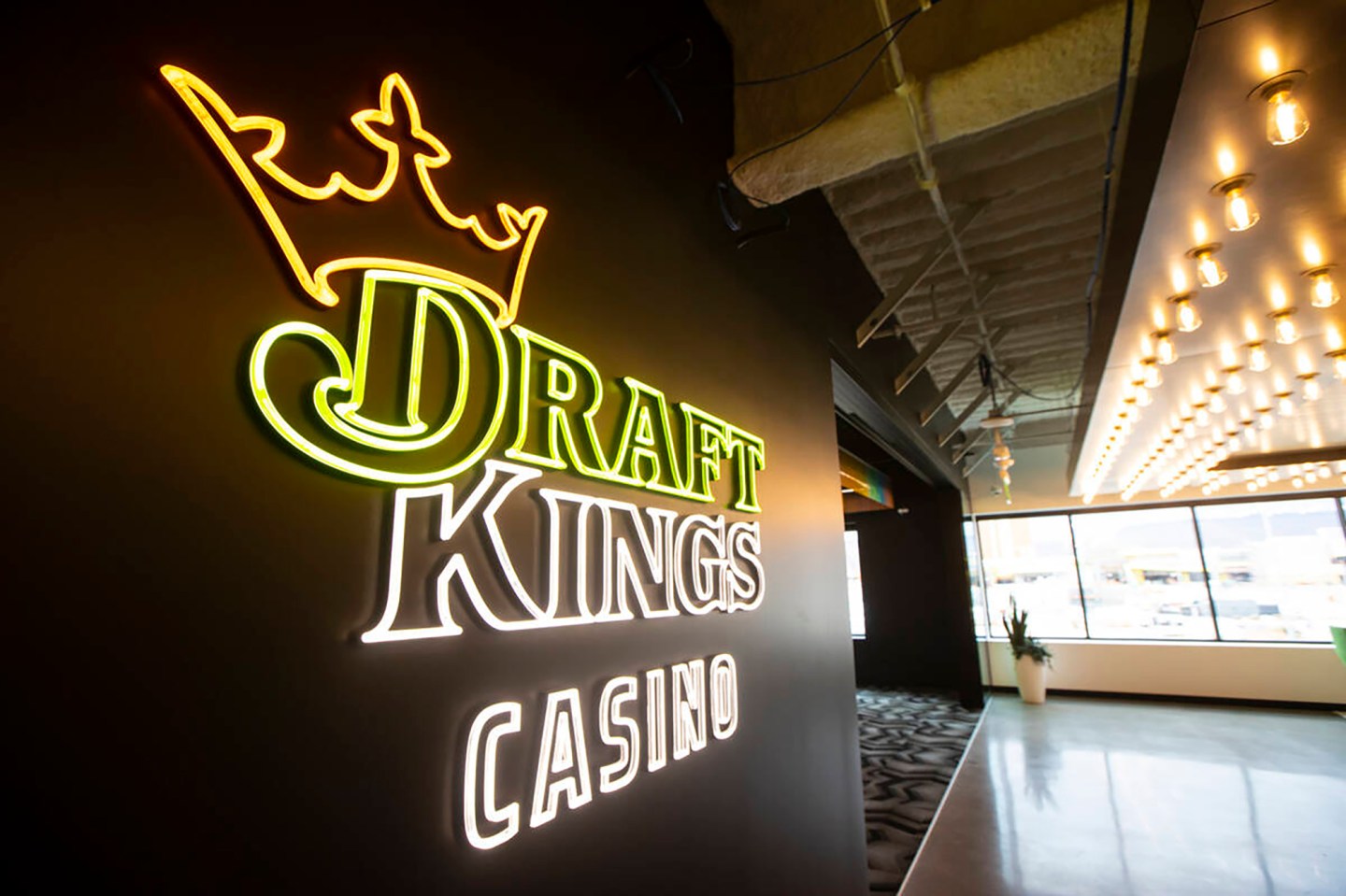 Draft Kings is in regulatory hot water for an online slot machine.
