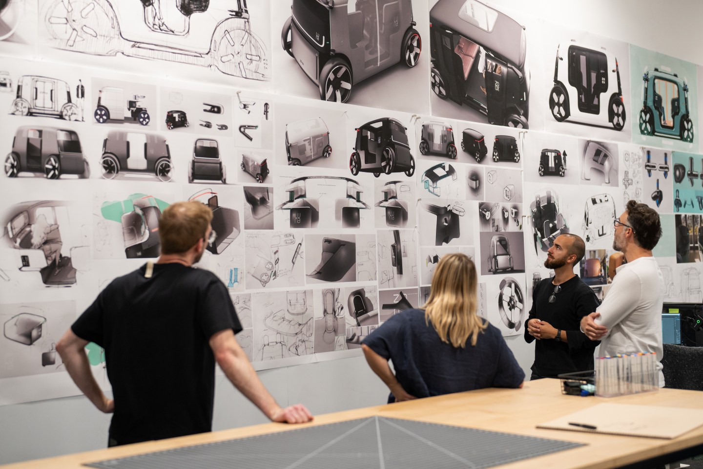 Внутри секретной дизайн-студии Amazon, компании-робота-такси Zoox, которая готовится принять платящих клиентов