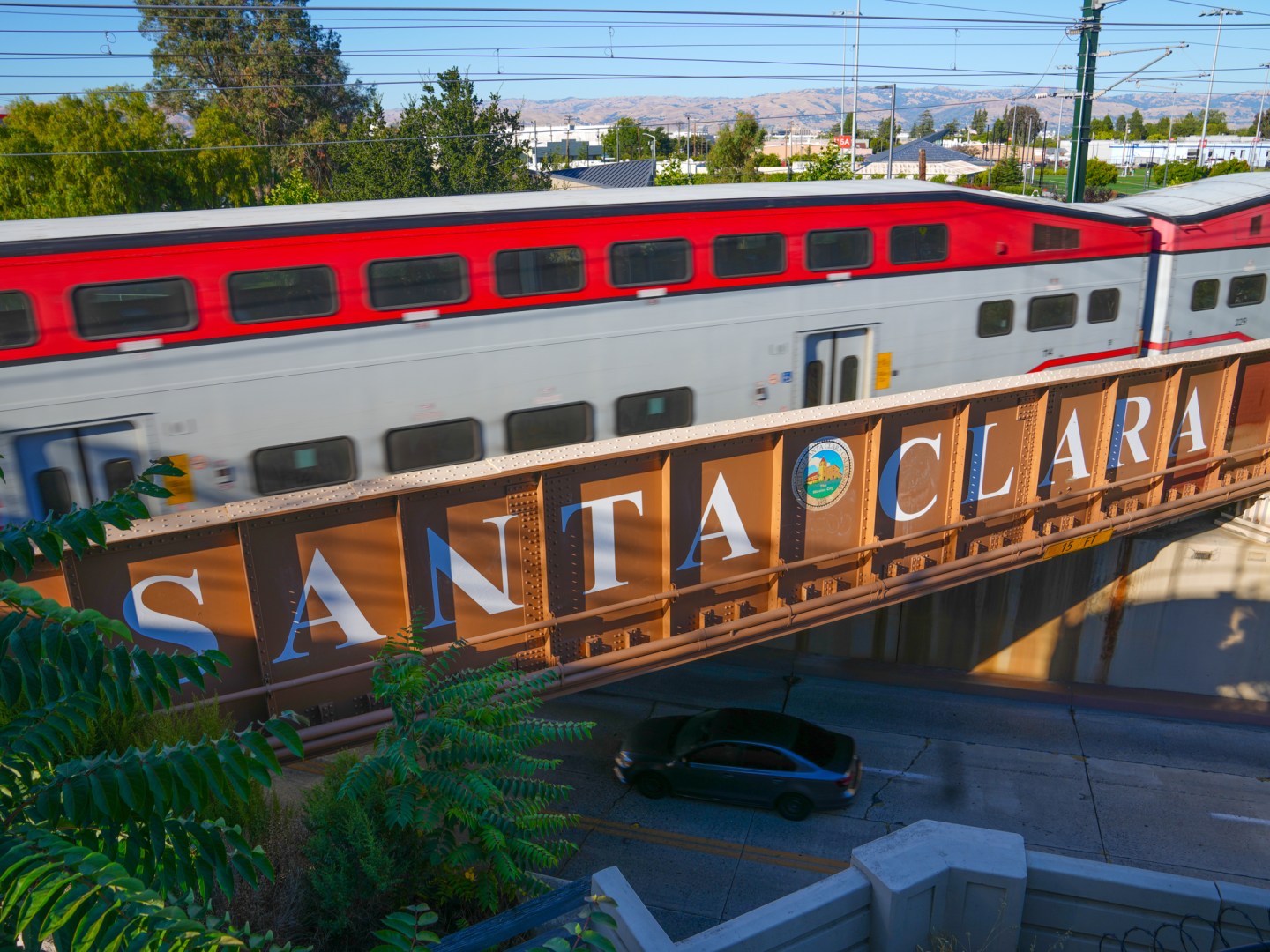 As part of Silicon Valley, Santa Clara is a great location for those who have adult children living and working nearby at tech giants like Apple and Google.