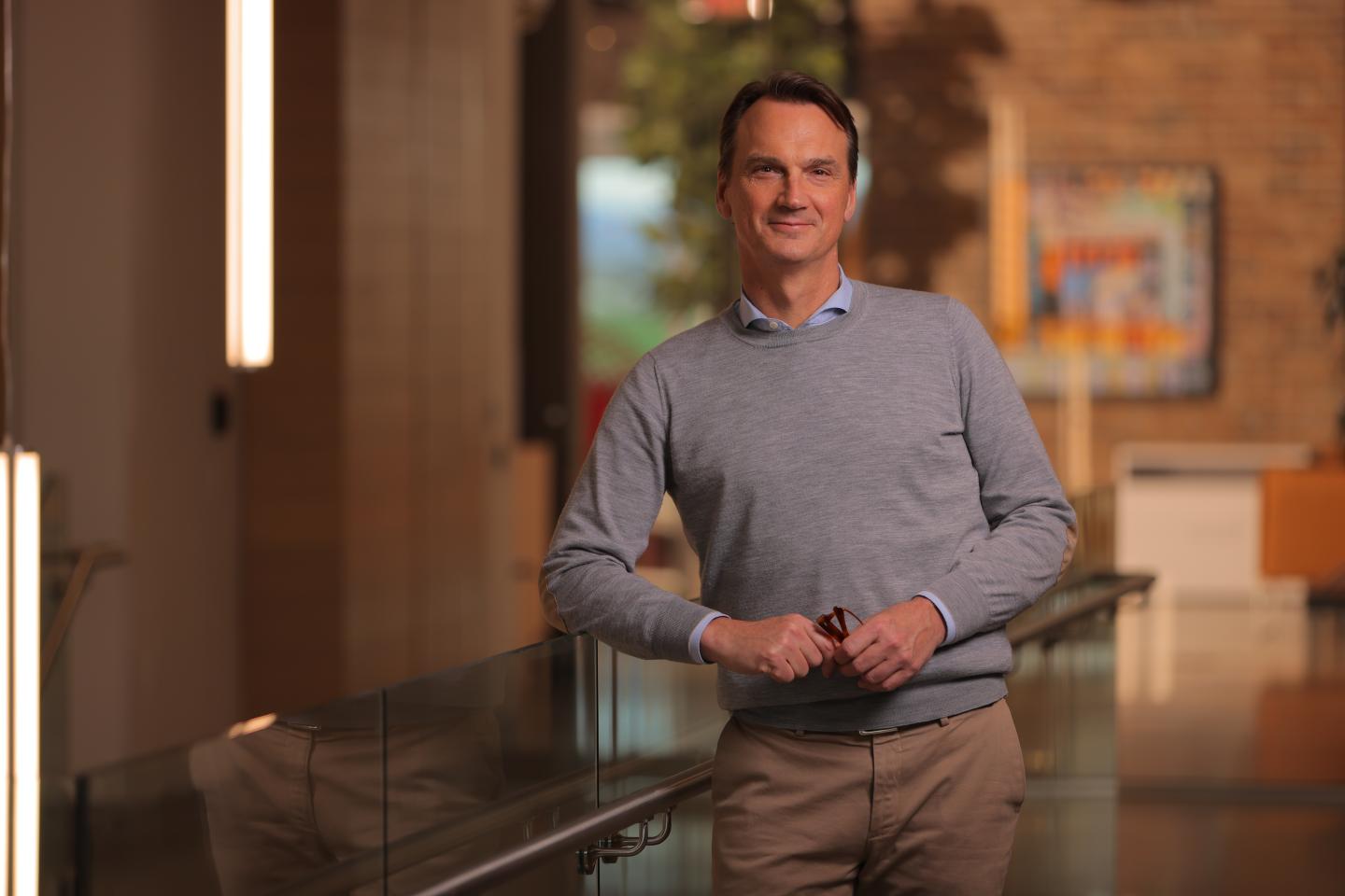 Election warning: Zelle CEO says elderly Americans and their families need to be on ‘heightened state of alert’ against scams