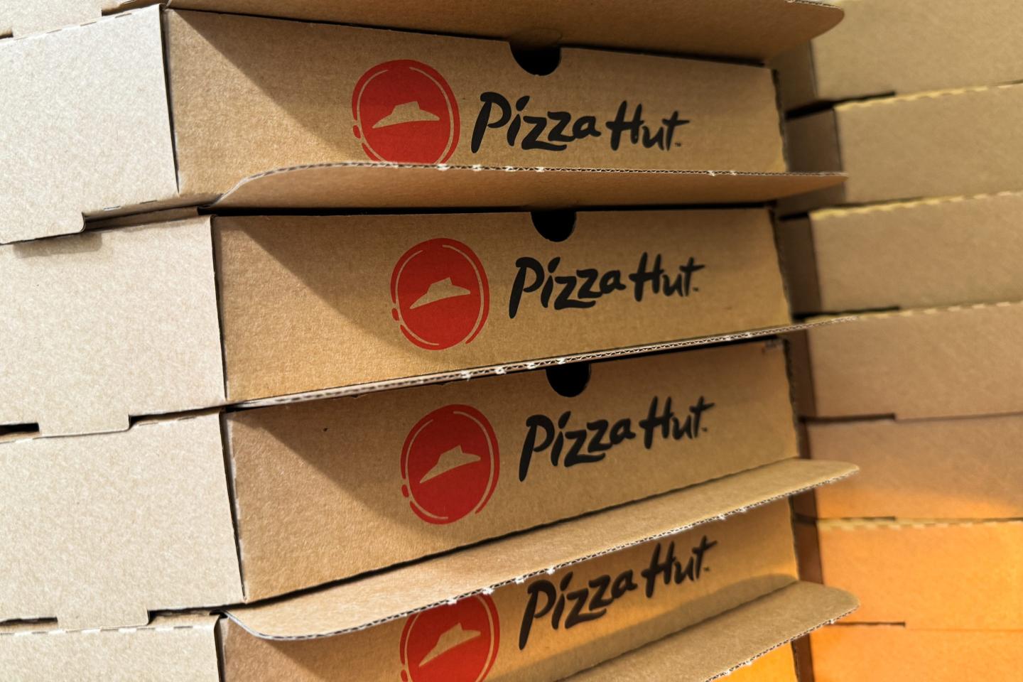 Pizza Hut is giving away 1 million free pizzas