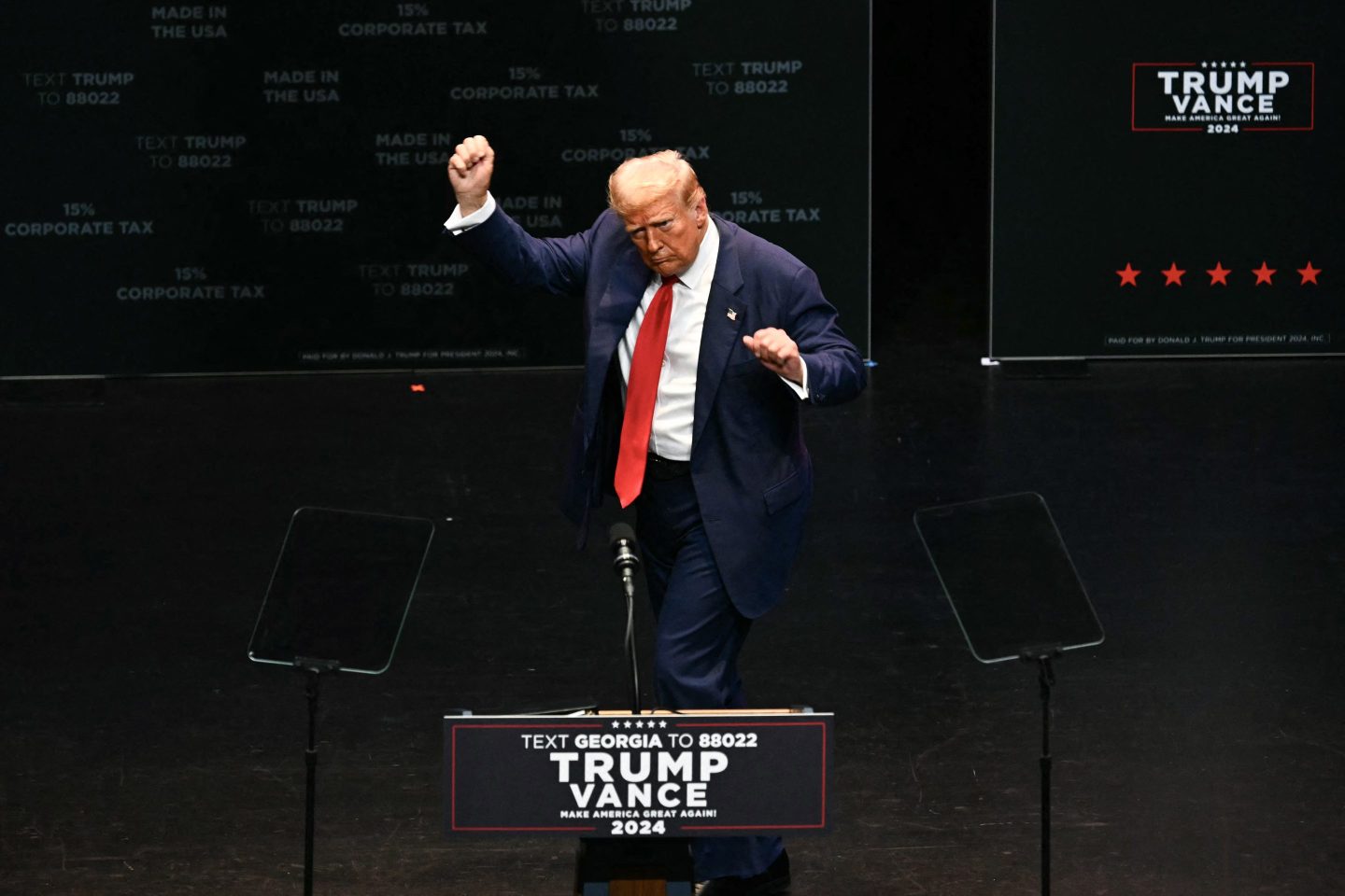 Donald Trump dancing