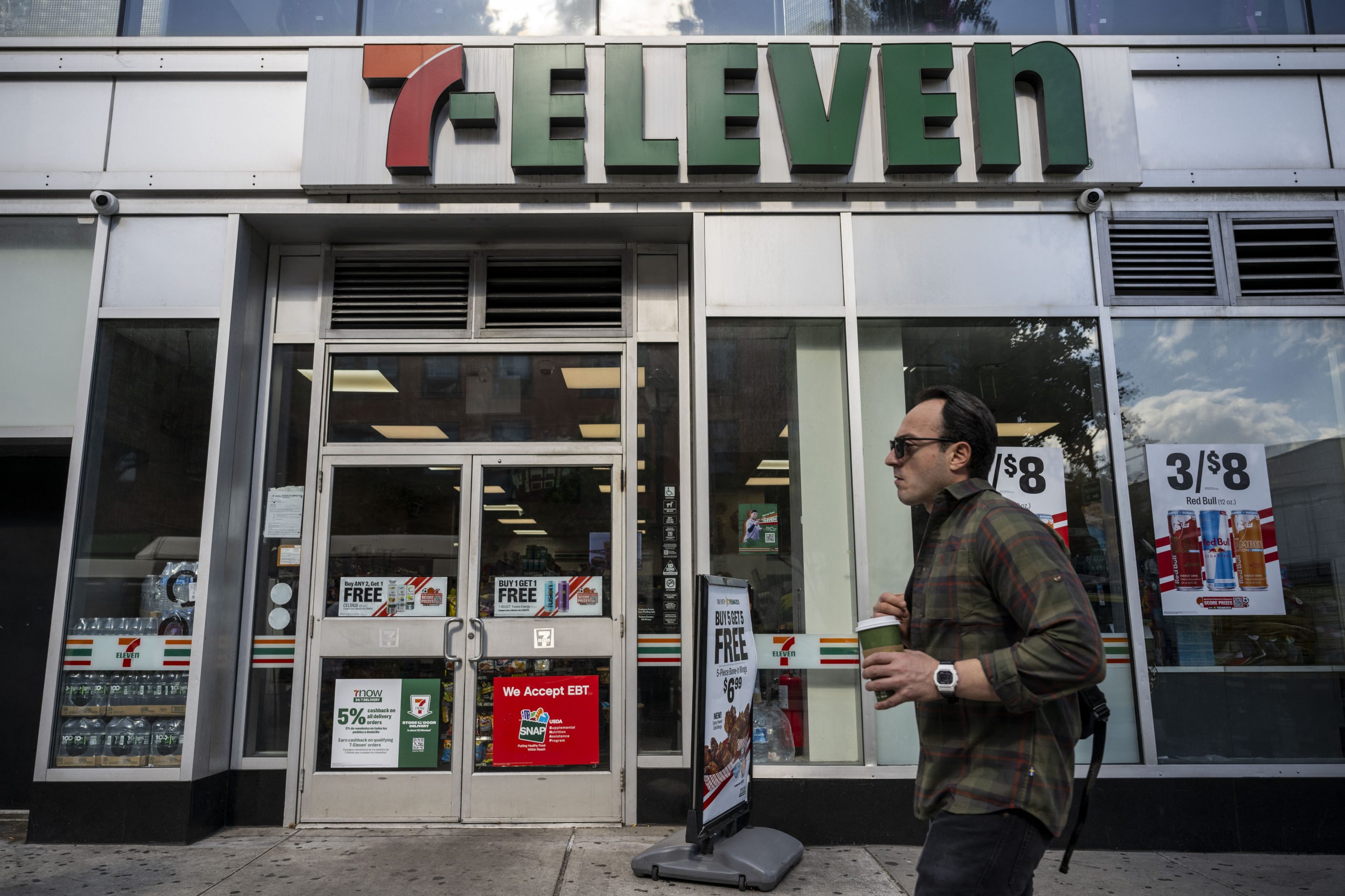 7now cigarettes American convenience stores are looking abroad for better food offerings as  sales of cigarettes and soft drinks fade
