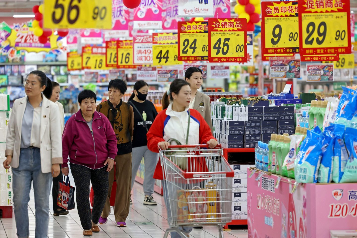 shoppers in China