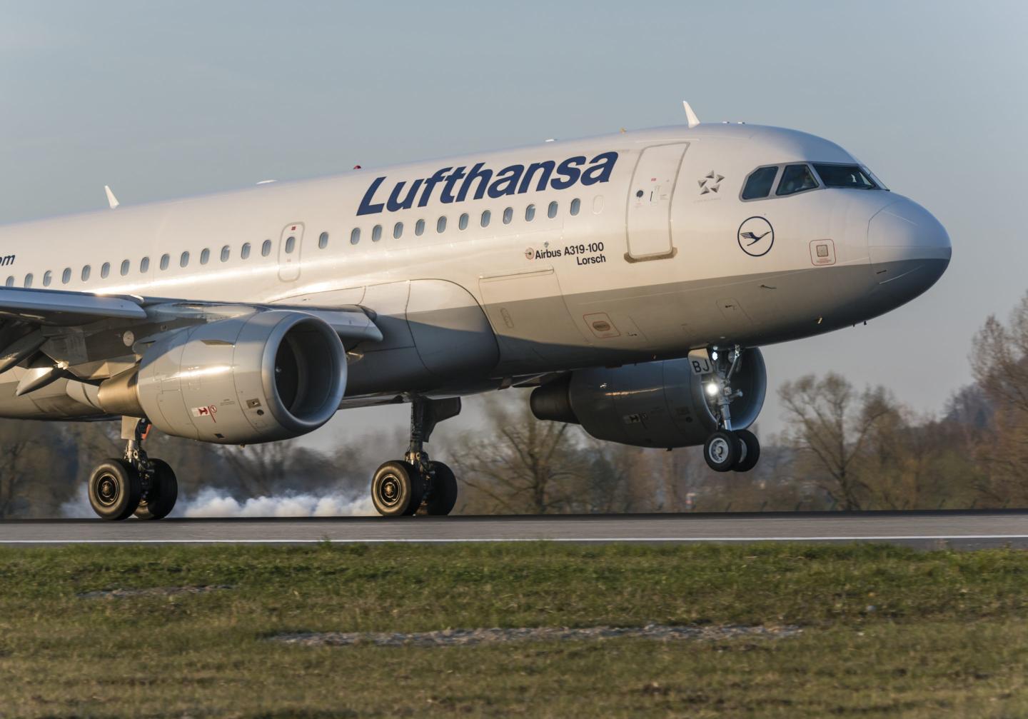 Lufthansa reports record sales as premium travel keeps on giving