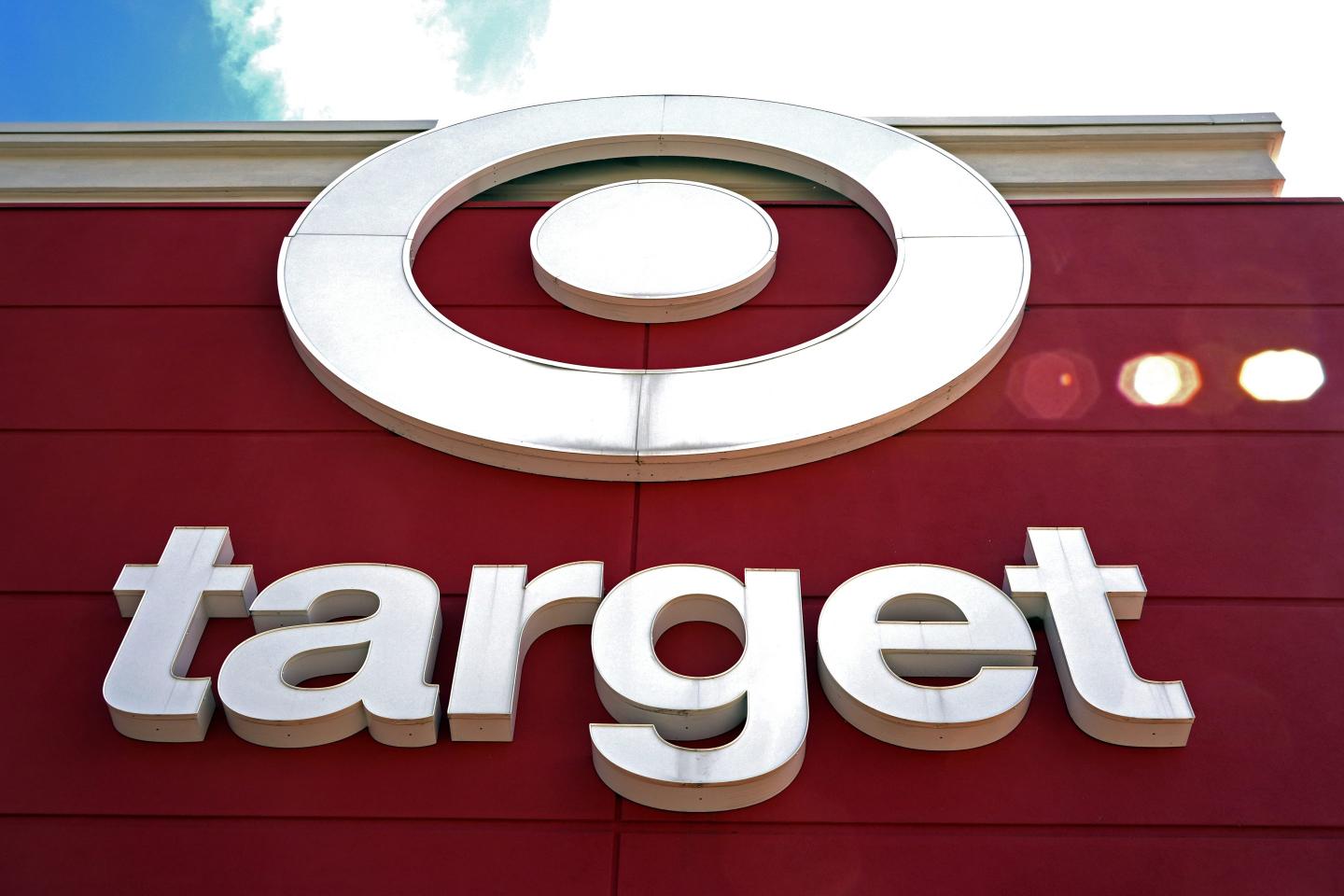 Target shares plummet on weak third quarter report as price cuts fail to pull in inflation-weary customers