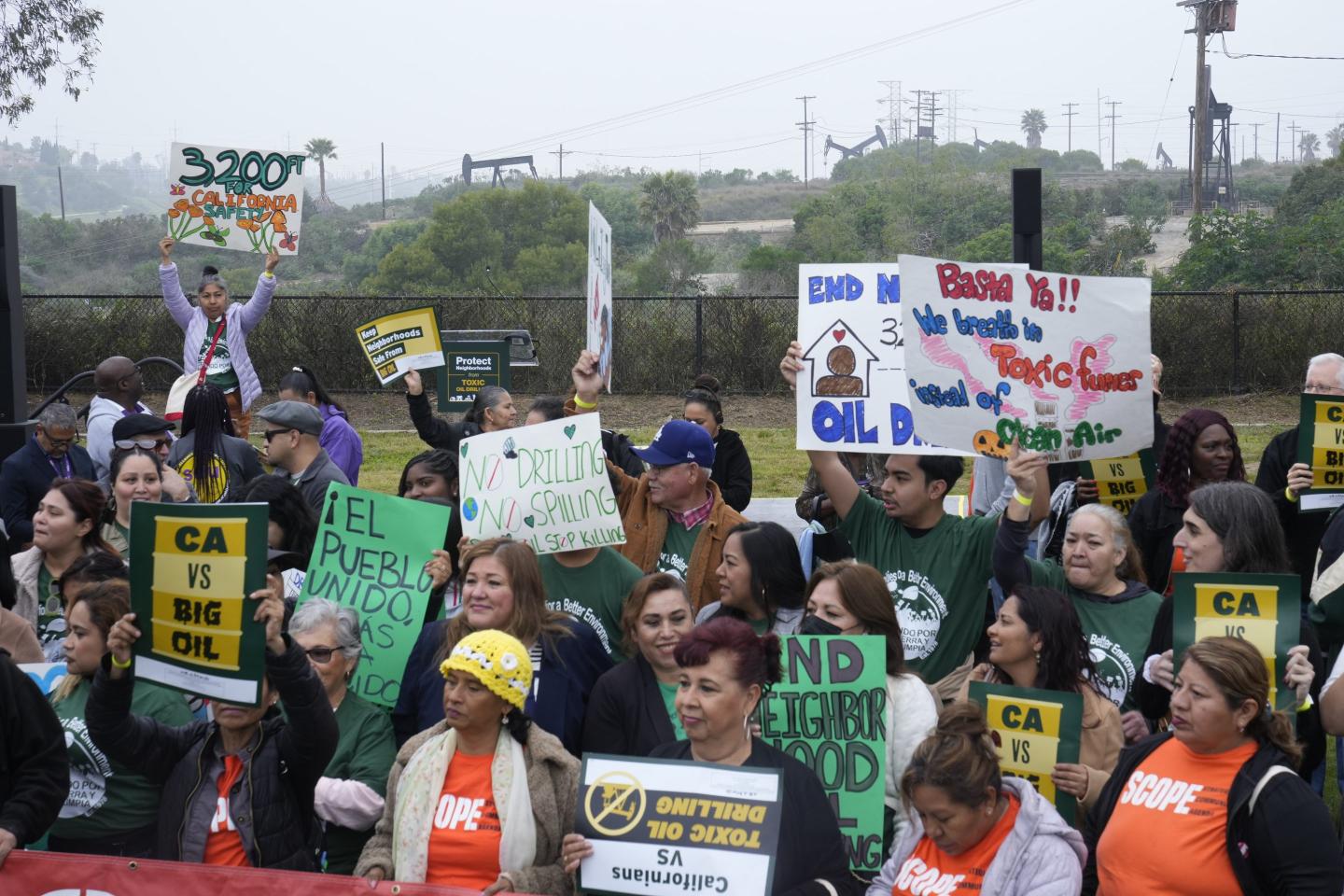 Los Angeles oil field owner sues California over law that would require it to stop production and plug its wells