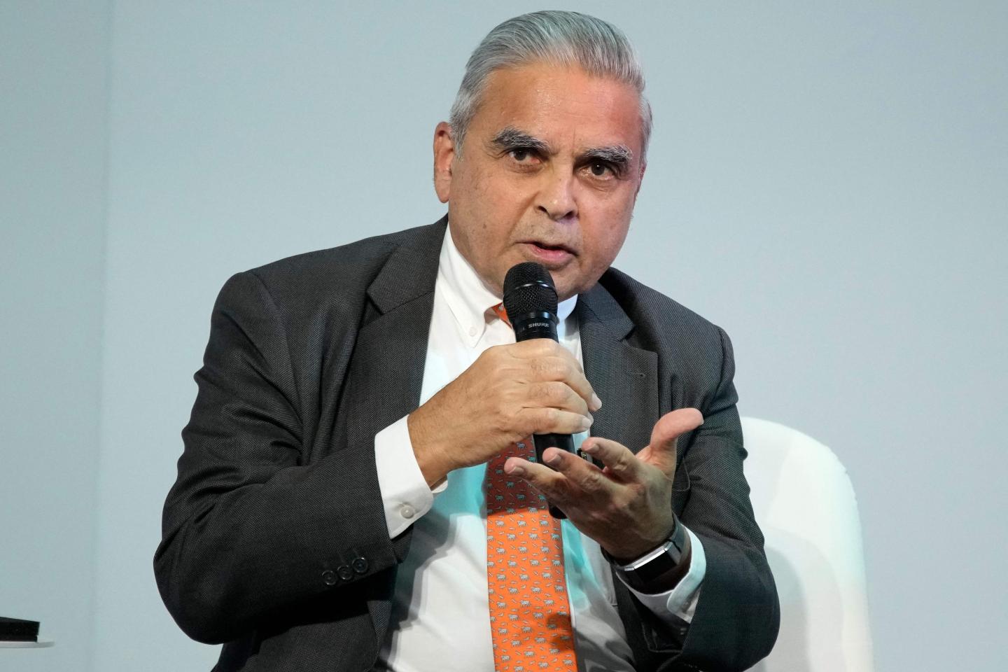 Singapore’s former UN ambassador says the world will be a ‘calmer place’ if Harris wins—but momentum is on Trump’s side