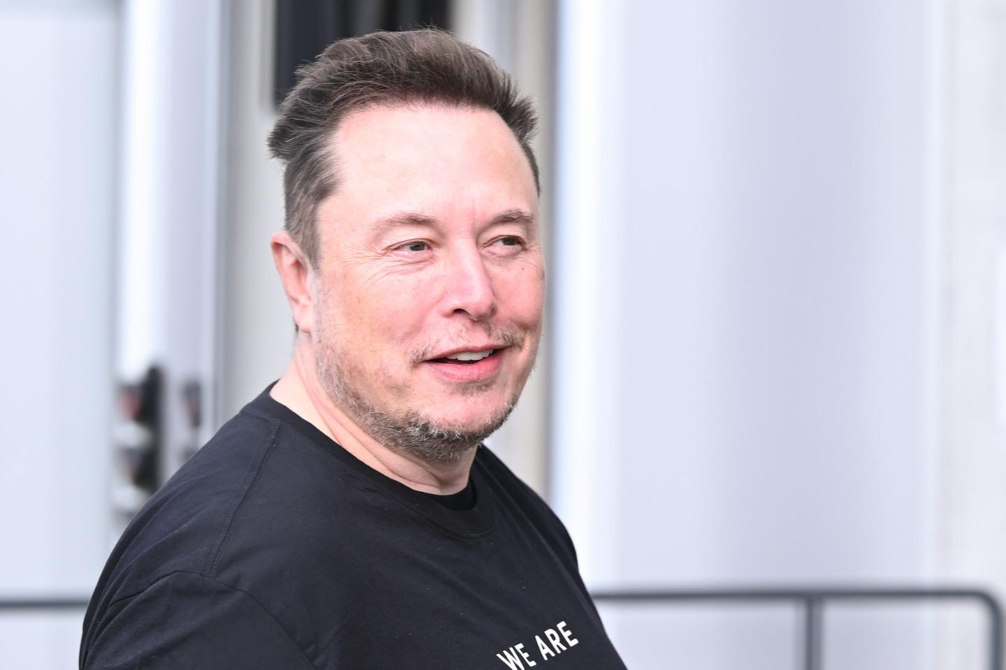 Hedge funds shorting Tesla just lost more than $5 billion