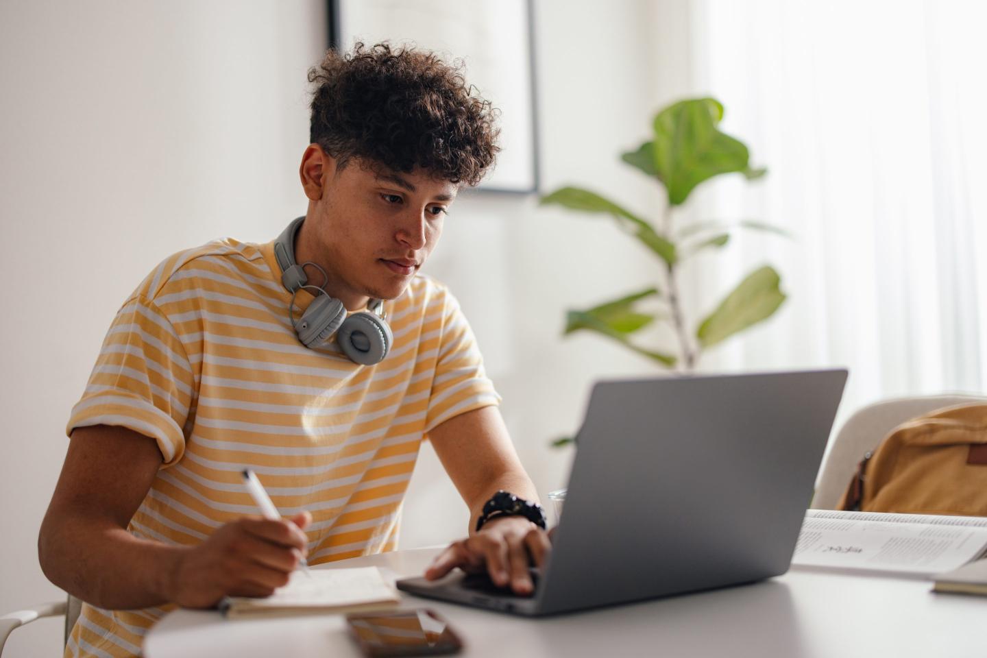 Gen Z voters lack the basic skill of signing their names and it’s thrown vote counting into chaos, election official says