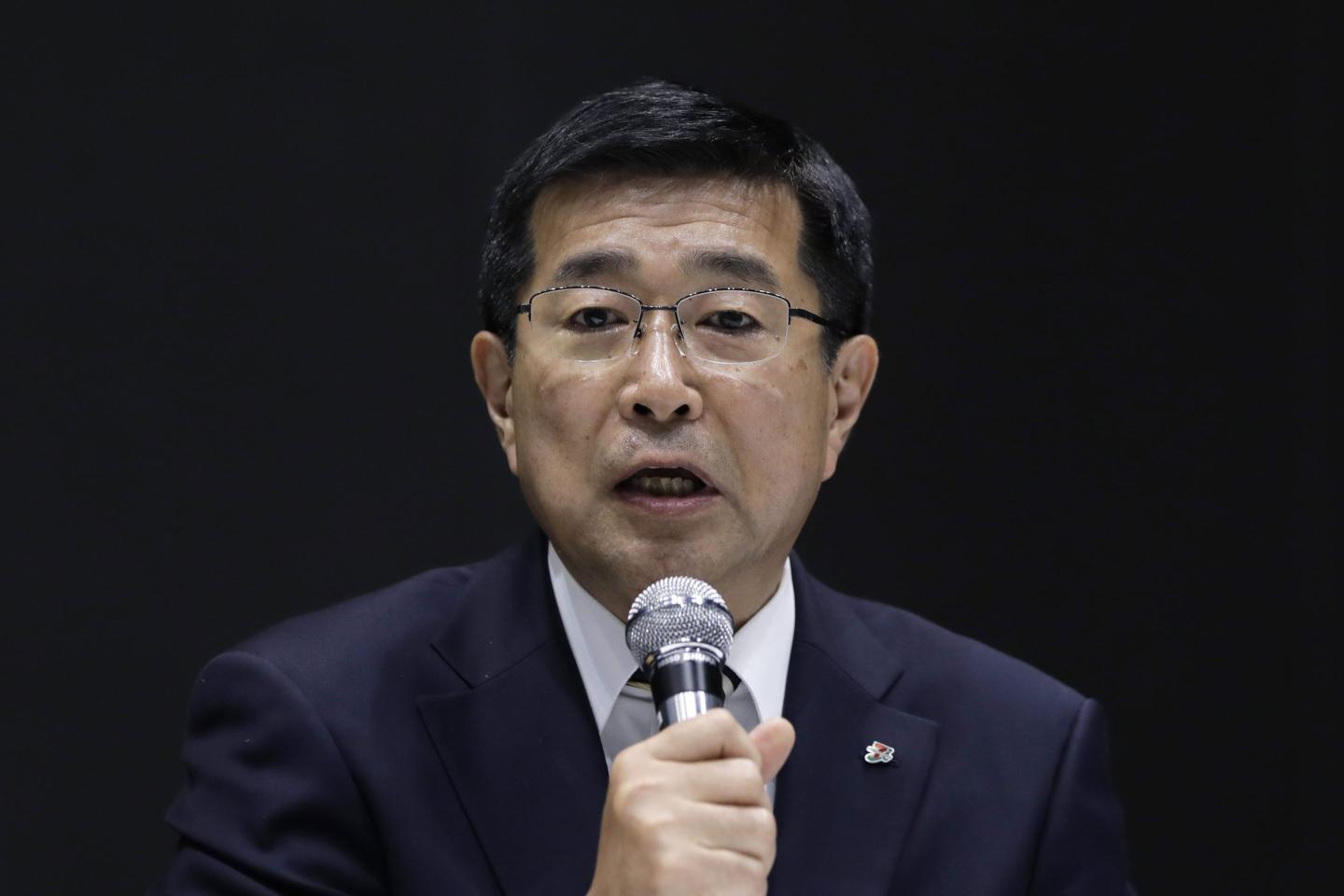 Founding family of 7-Eleven’s Japanese owner has made a bid to take it private and head off takeover by Canadian rival Alimentation Couche-Tard