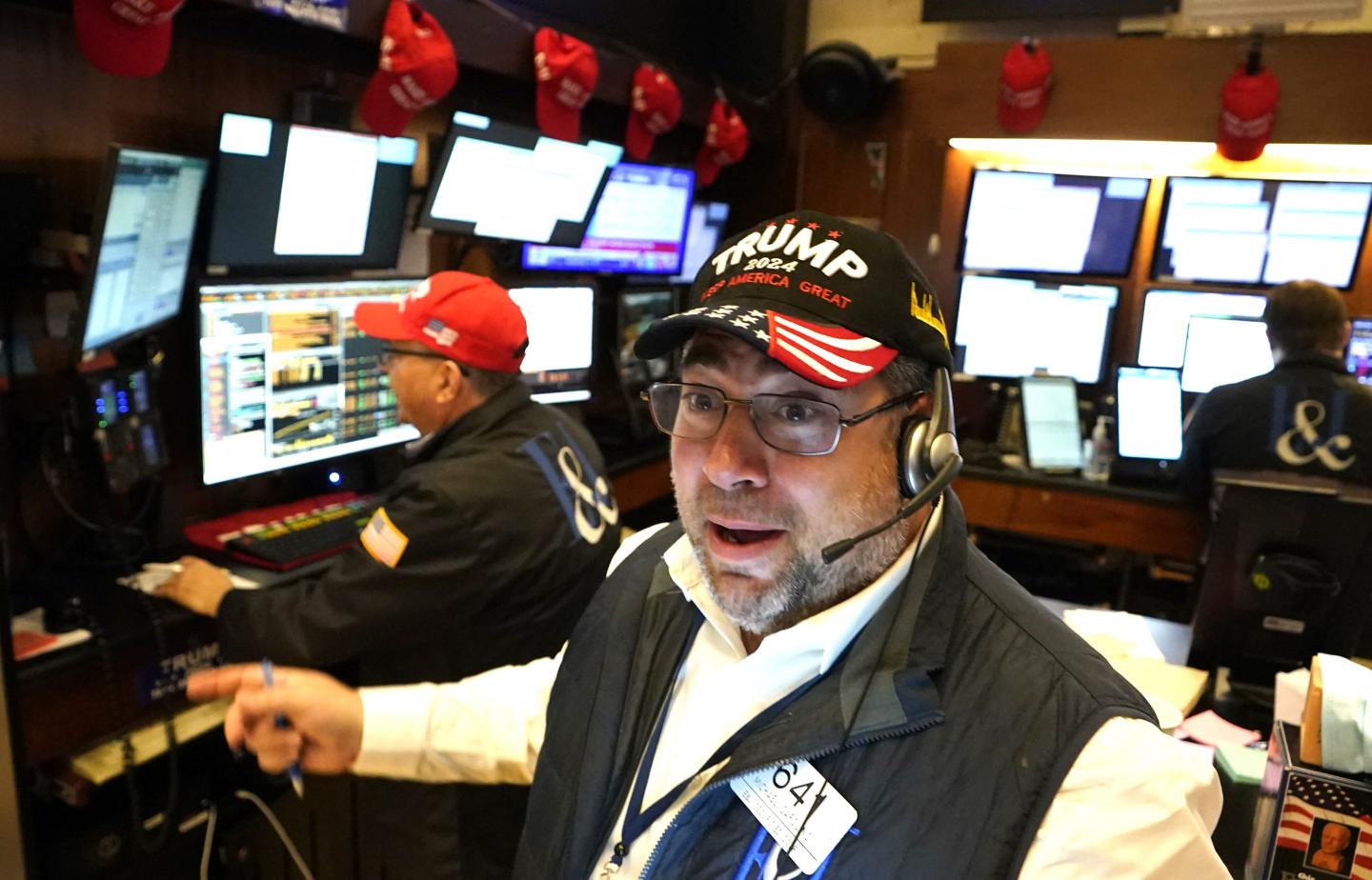 Traders on the floor of the New York Stock Exchange