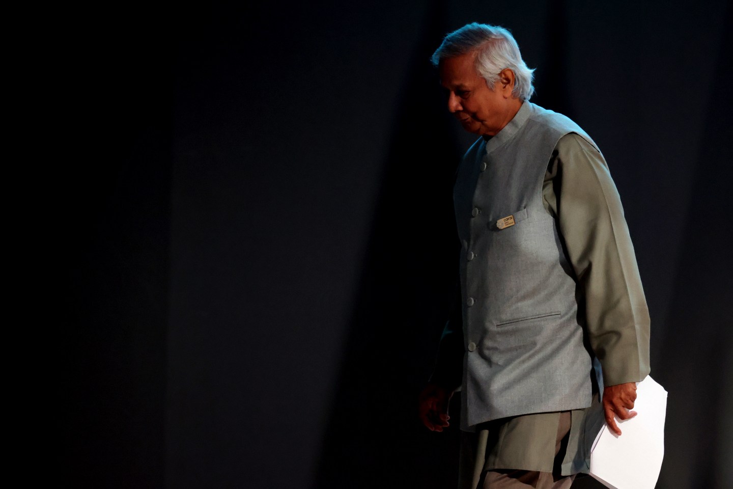 Nobel Peace Prize winner Muhammad Yunus has been thrust into a brawl over money to help poorer countries deal with climate change.