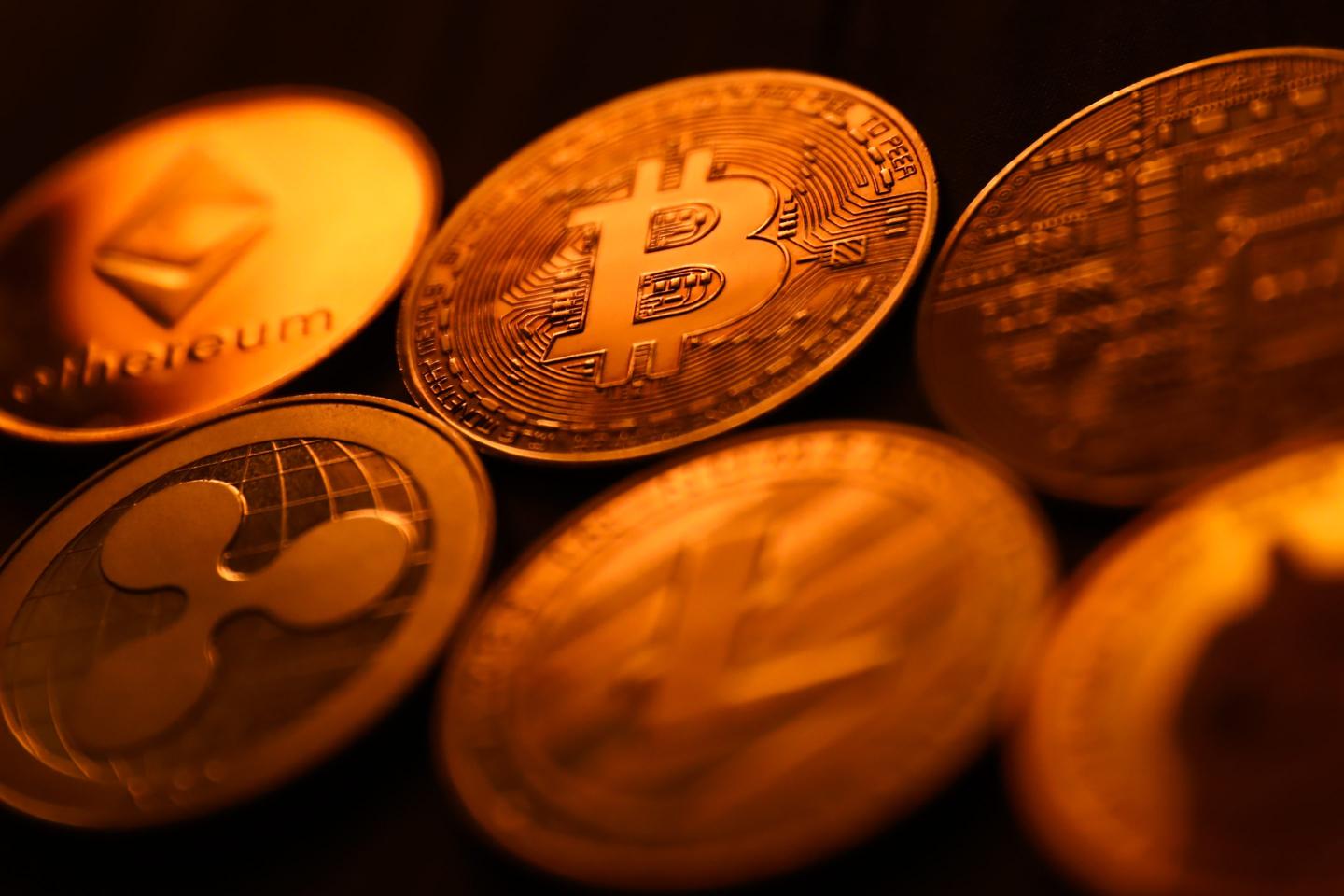 Solana and XRP are in line for ETFs in 2025, Bloomberg analysts say