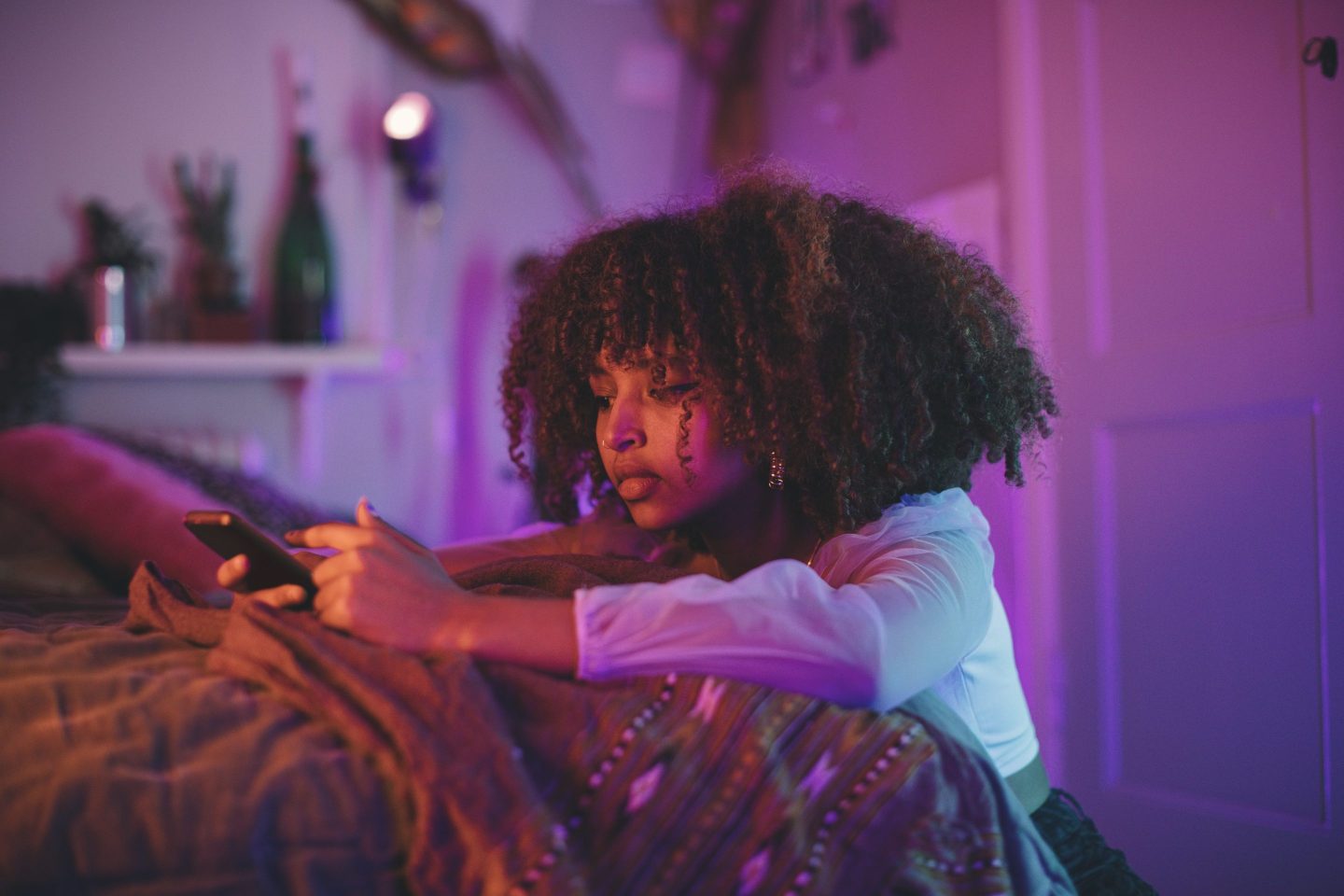 California, home to some of the largest technology companies in the world, would be the first U.S. state to require mental health warning labels on social media sites if lawmakers pass a bill introduced Monday.