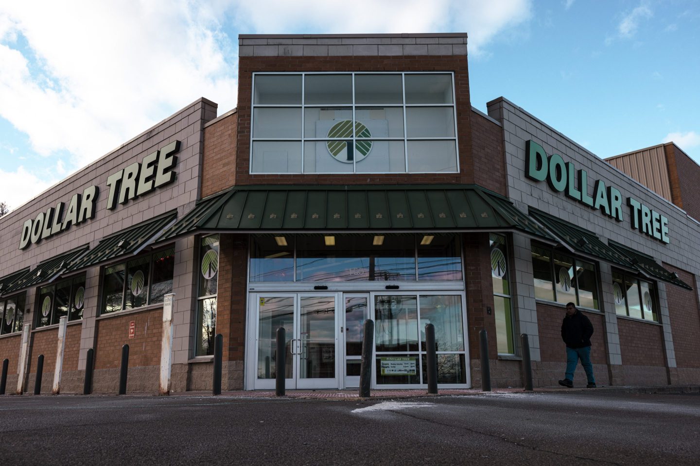 Dollar Tree is sounding a warning about tariffs.