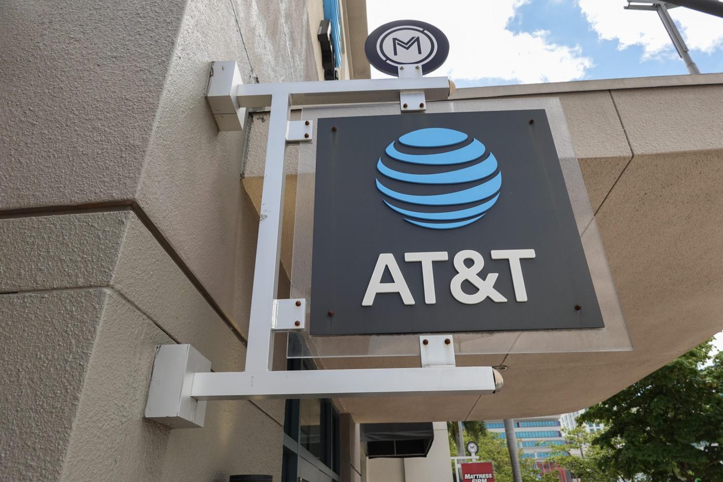 AT&T says its network is now clear after Salt Typhoon hack