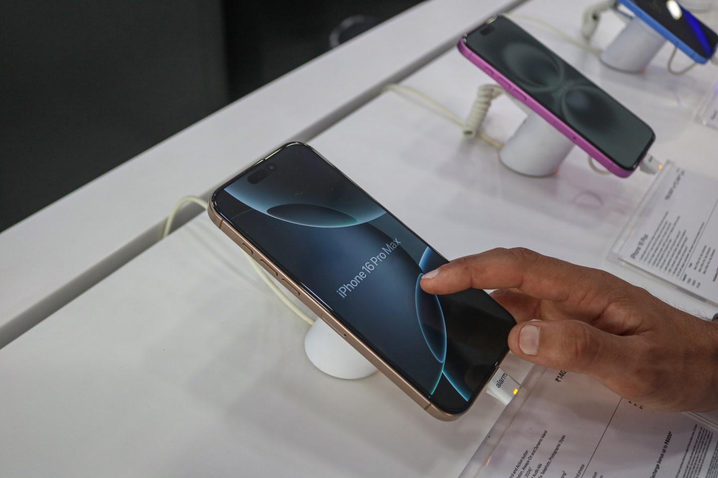 5 great tech gift idea choices for this holiday season