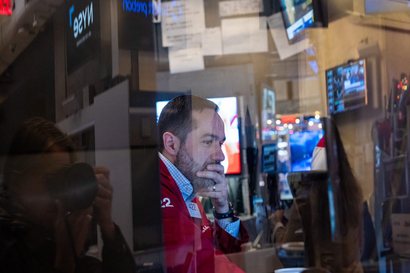 traders working on the NYSE floor