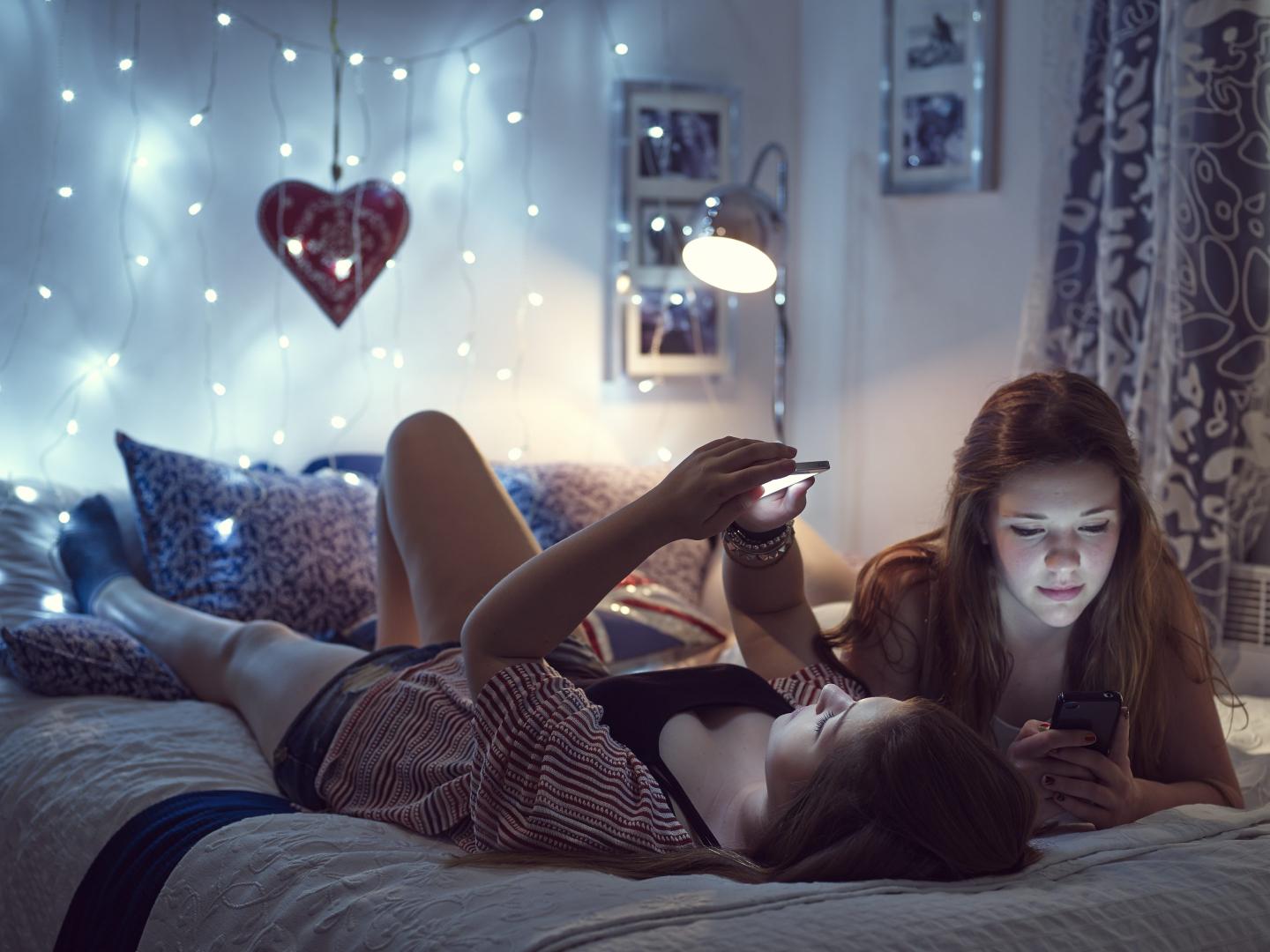 girls on phones