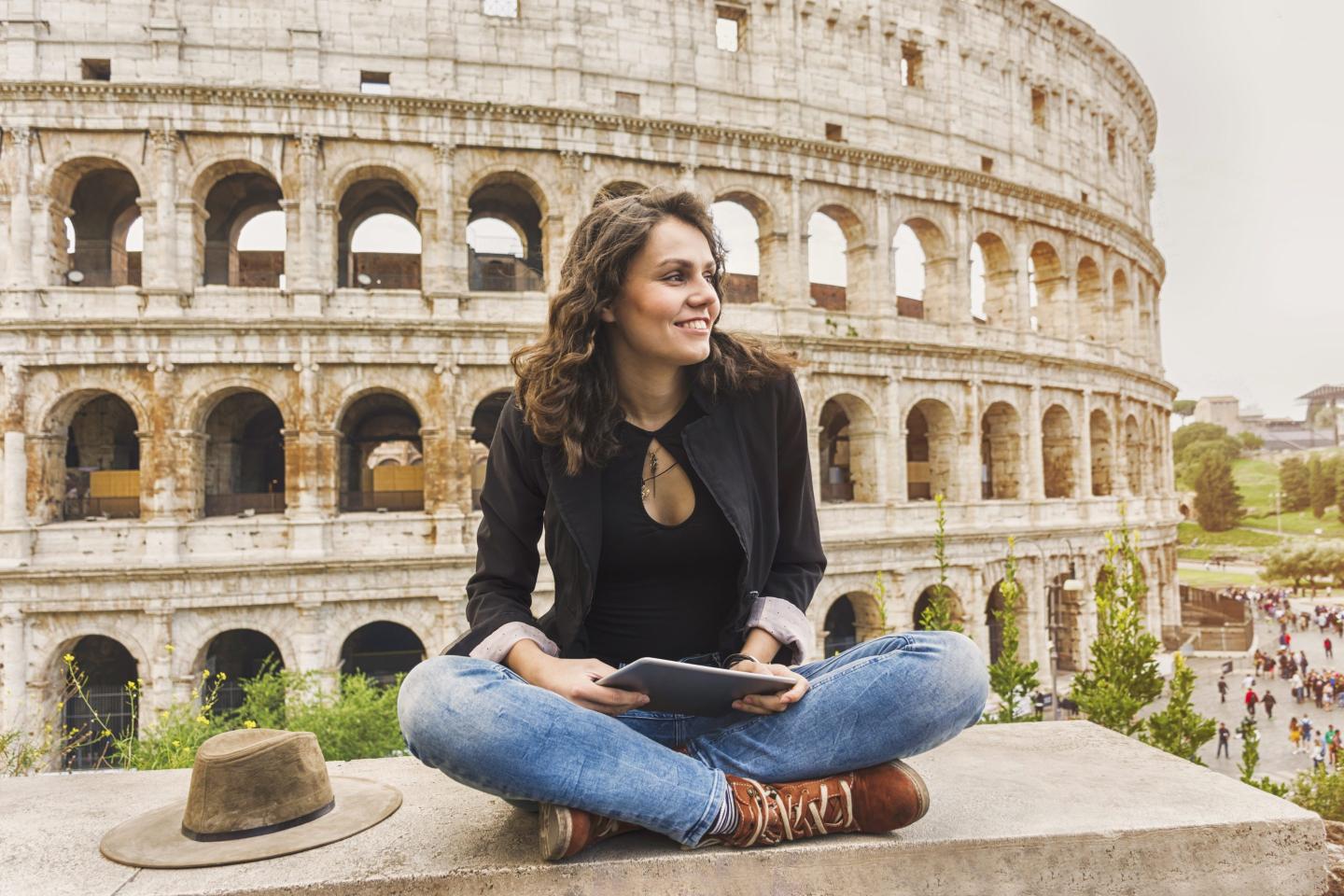 Brain drain in Italy: Young talent are fleeing the country due to low pay and lack of recognition