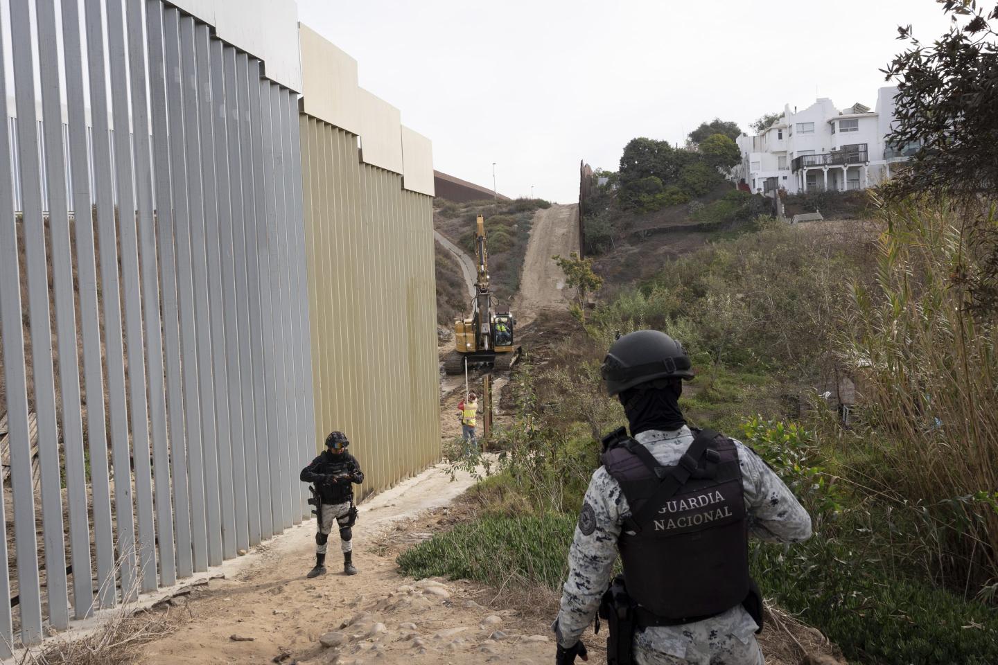 Pentagon has begun deploying 1,500 active duty troops to secure the U.S.-Mexico border