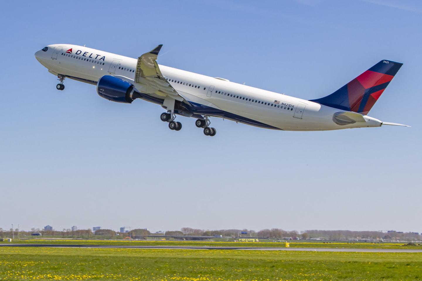 Delta plane flying