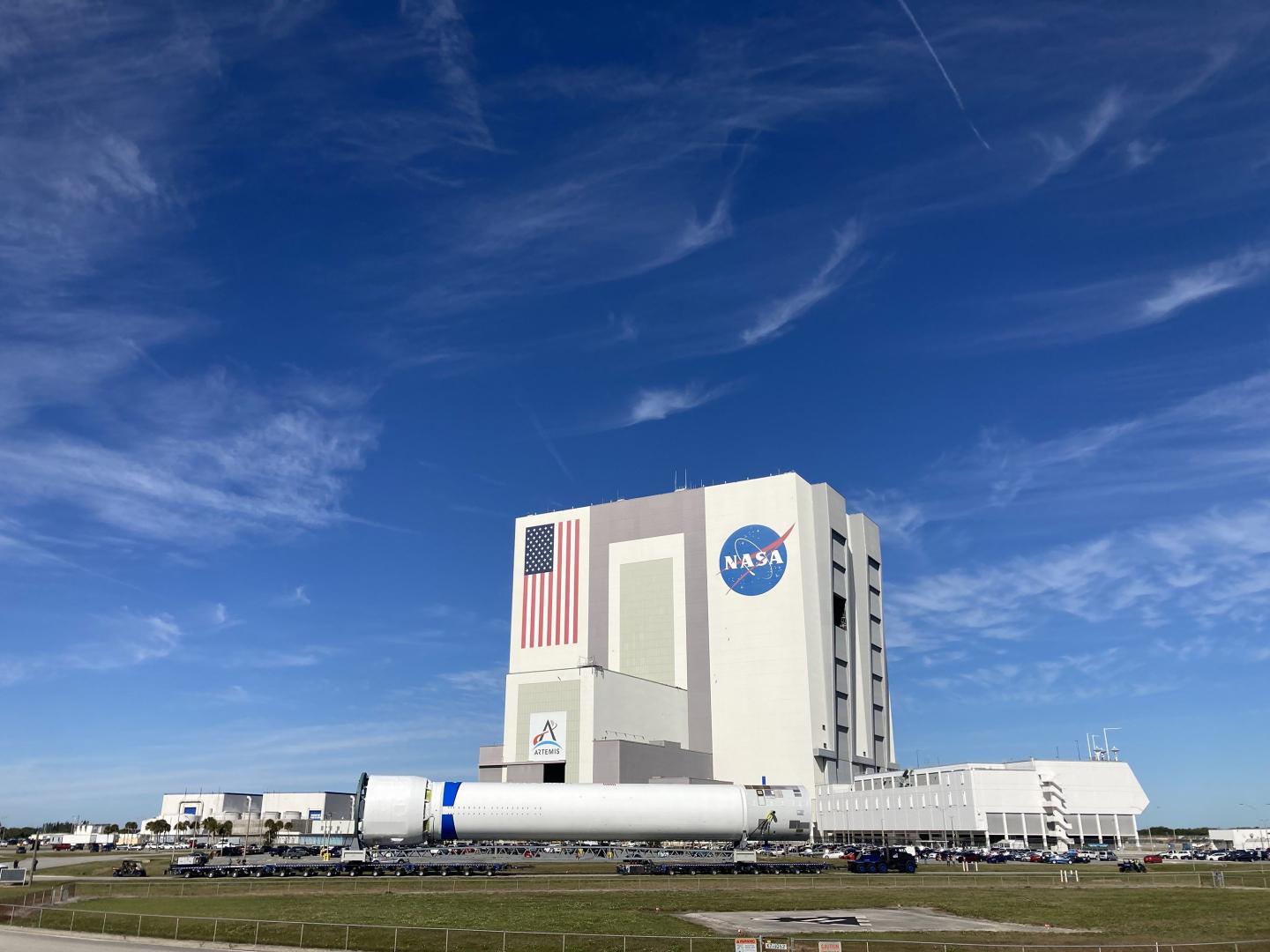Jeff Bezos’ Blue Origin to debut new rocket in SpaceX challenge