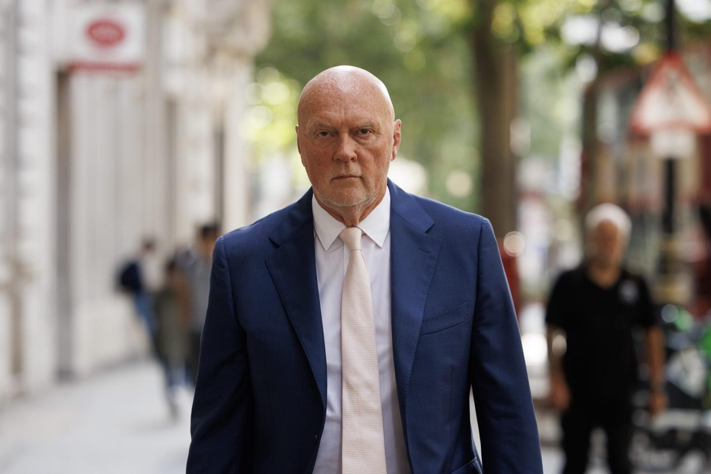 Has Asda’s painful divorce from Walmart led to its terminal decline, or can boss Allan Leighton turn the grocer around?